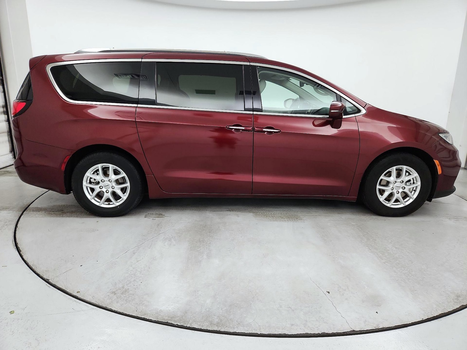 2021 Chrysler Pacifica Touring L - Photo 4