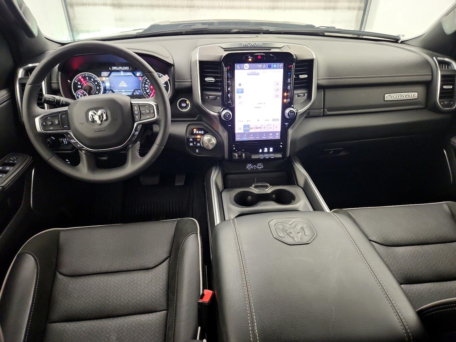 Apple CarPlay® & Android Auto™