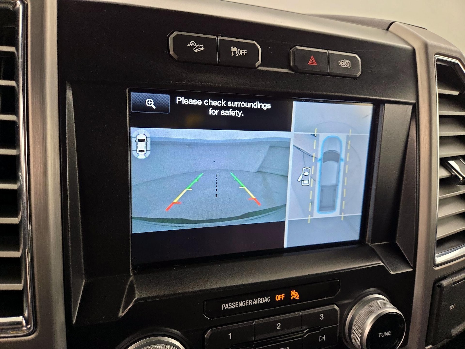 2015 Ford F-150 Platinum - Photo 16