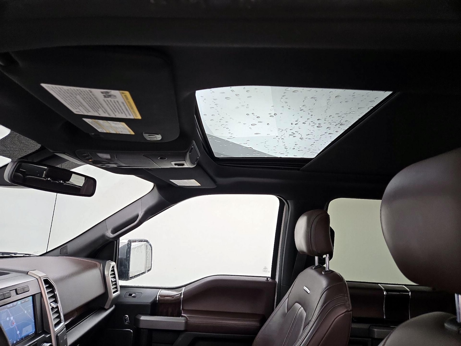 2015 Ford F-150 Platinum - Photo 21
