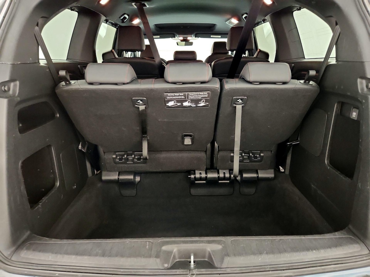 Trunk/Cargo (Seats Up)