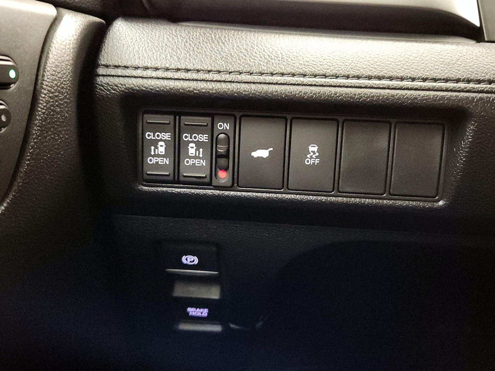 2025 Honda Odyssey EX-L - Photo 12