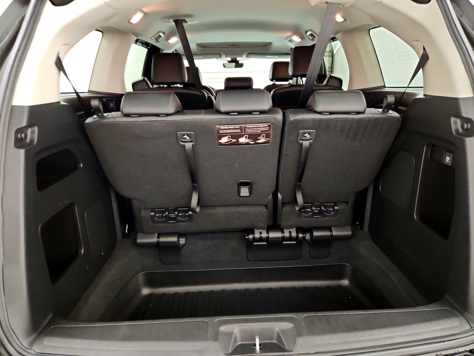 2025 Honda Odyssey EX-L - Photo 21