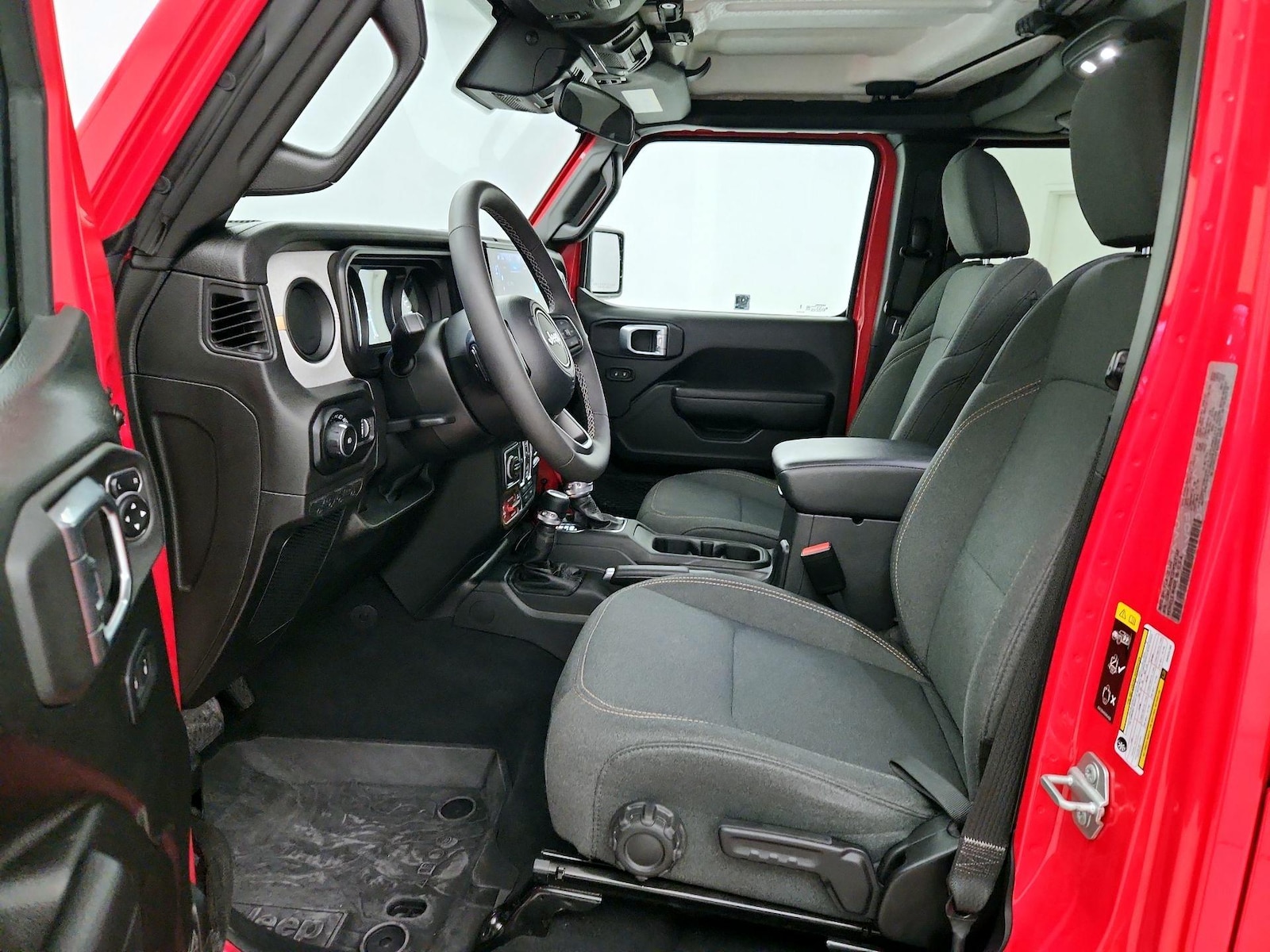2025 Jeep Wrangler 4-Door Willys - Photo 10