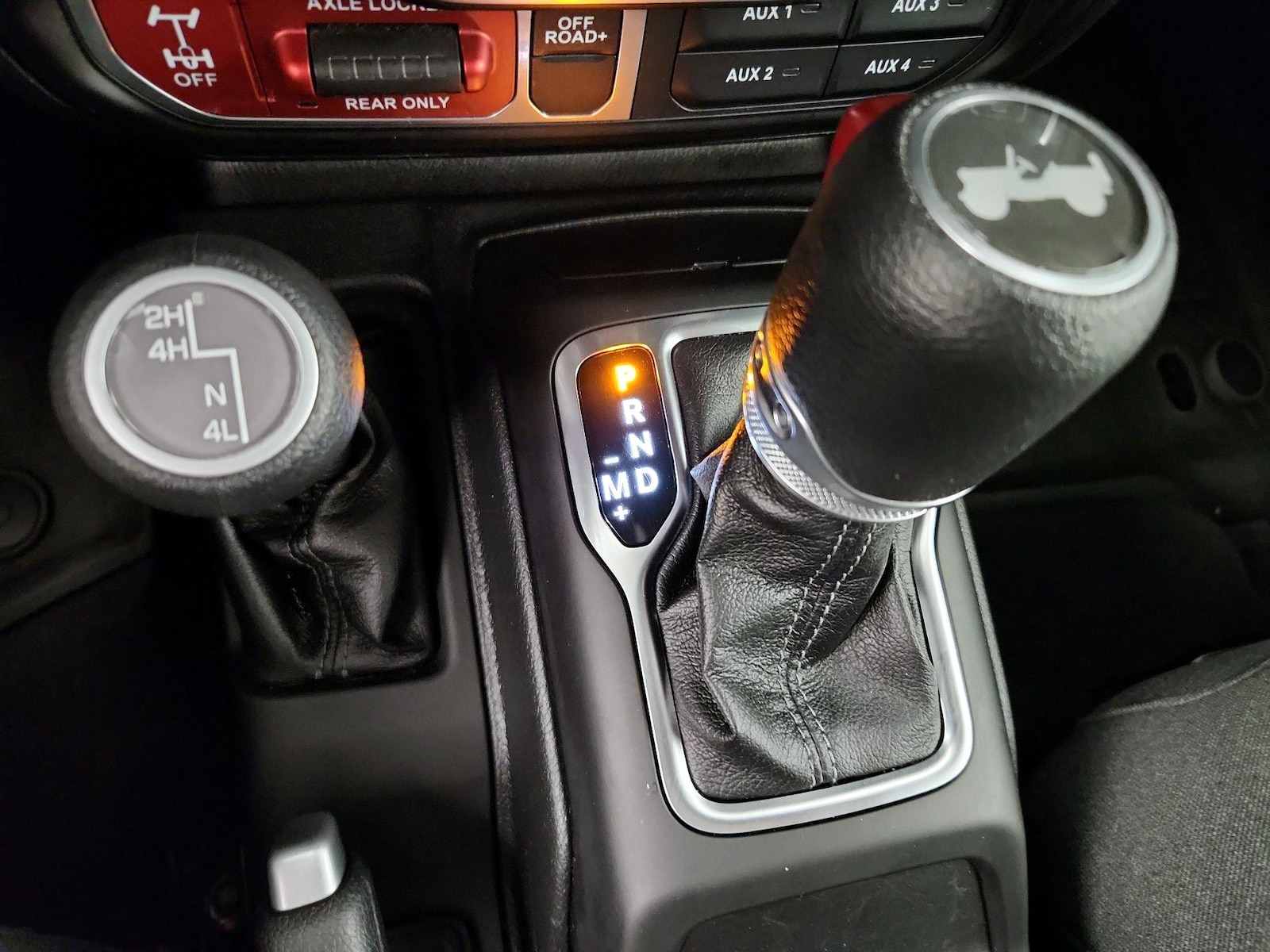2025 Jeep Wrangler 4-Door Willys - Photo 16