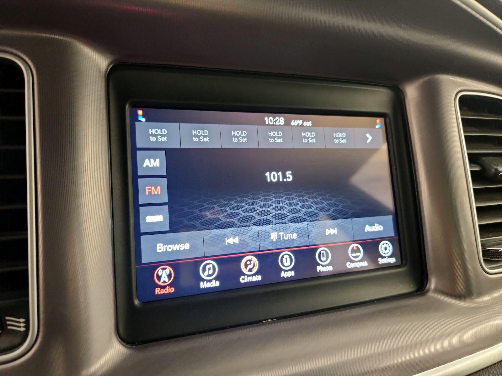 2022 Dodge Charger SXT - Photo 14