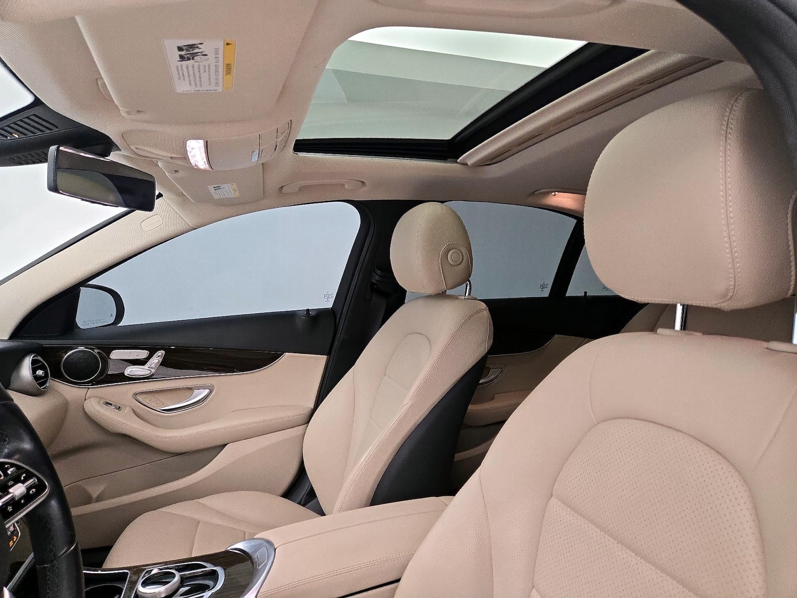 Sunroof(s) & Overhead Airbags