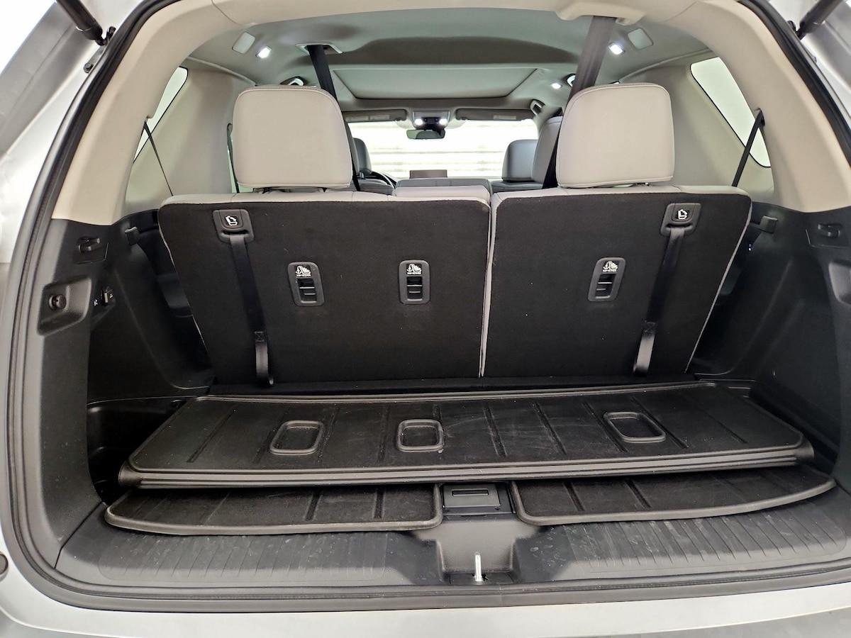 Trunk/Cargo (Seats Up)