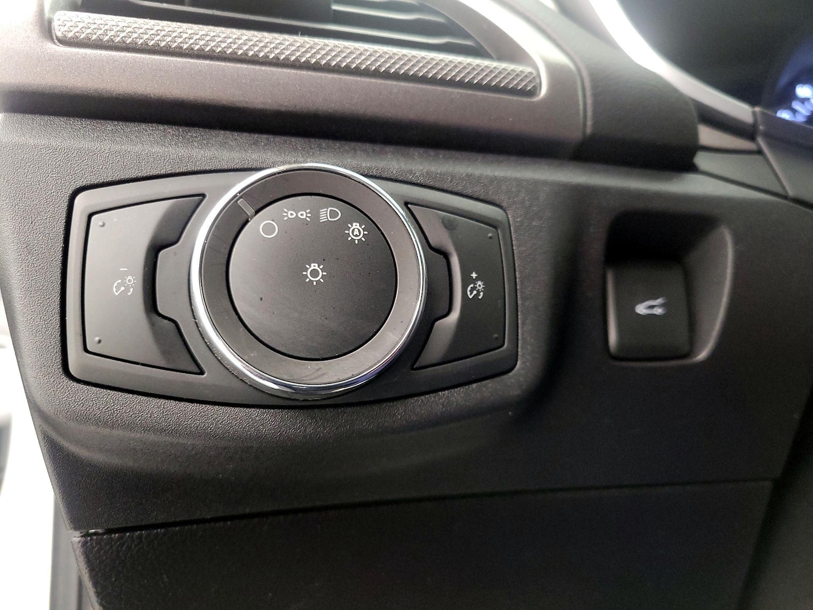 2020 Ford Fusion S - Photo 14
