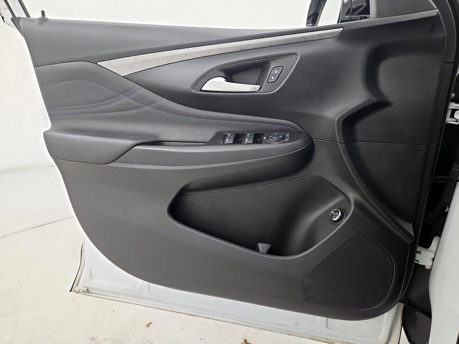 2025 Buick Envista Sport Touring - Photo 13