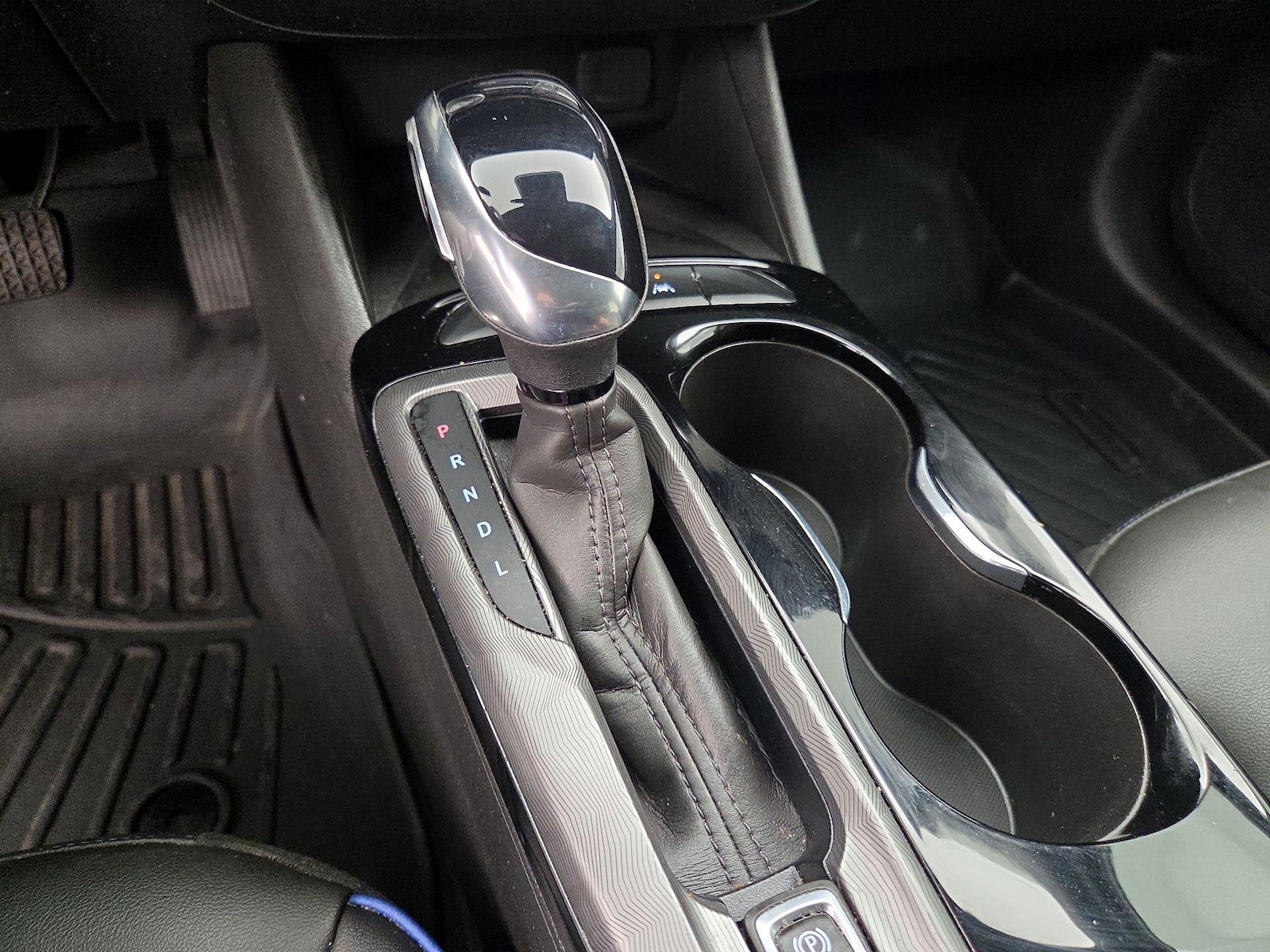 2025 Buick Envista Sport Touring - Photo 18