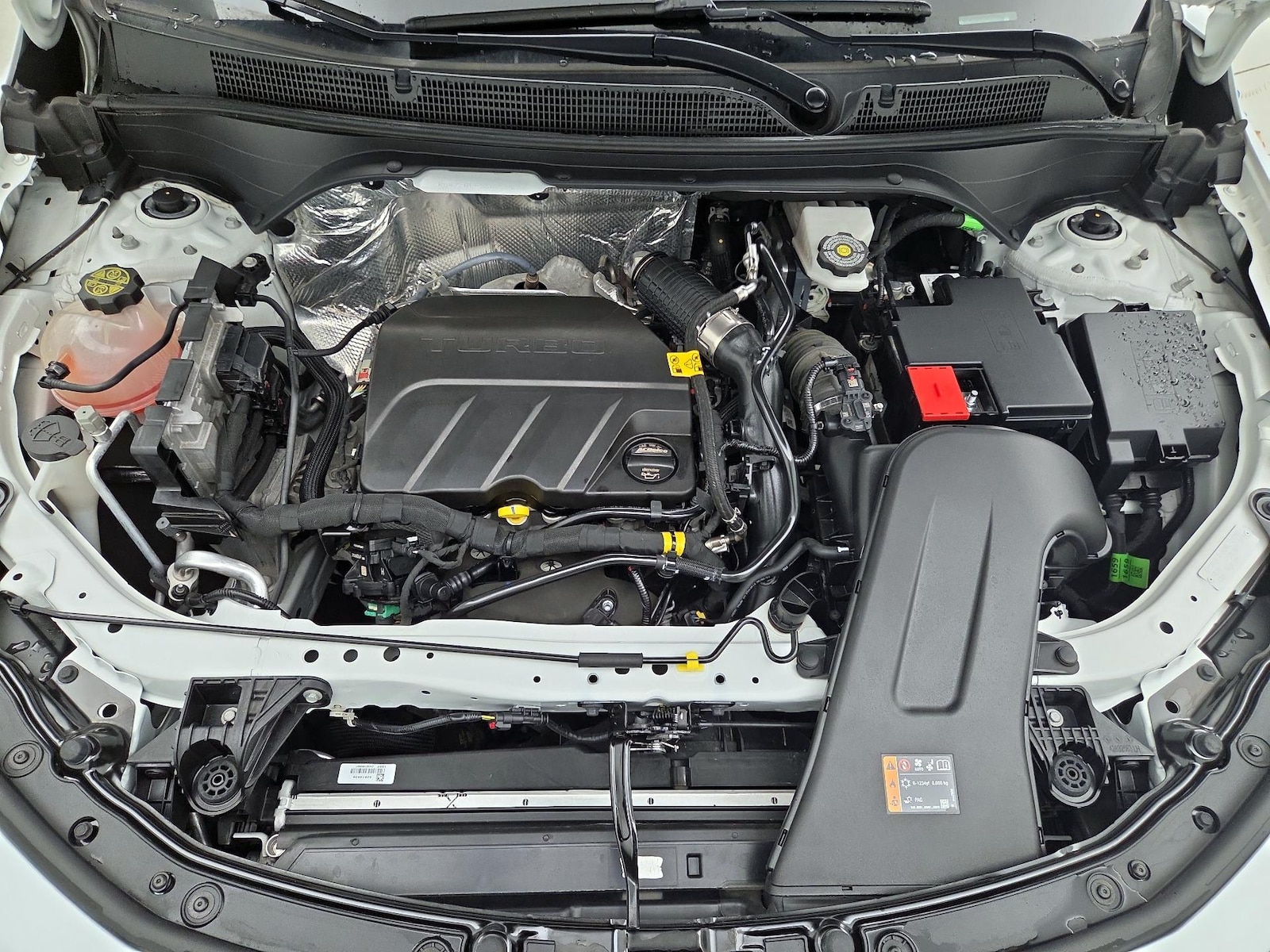 2025 Buick Envista Sport Touring - Photo 22