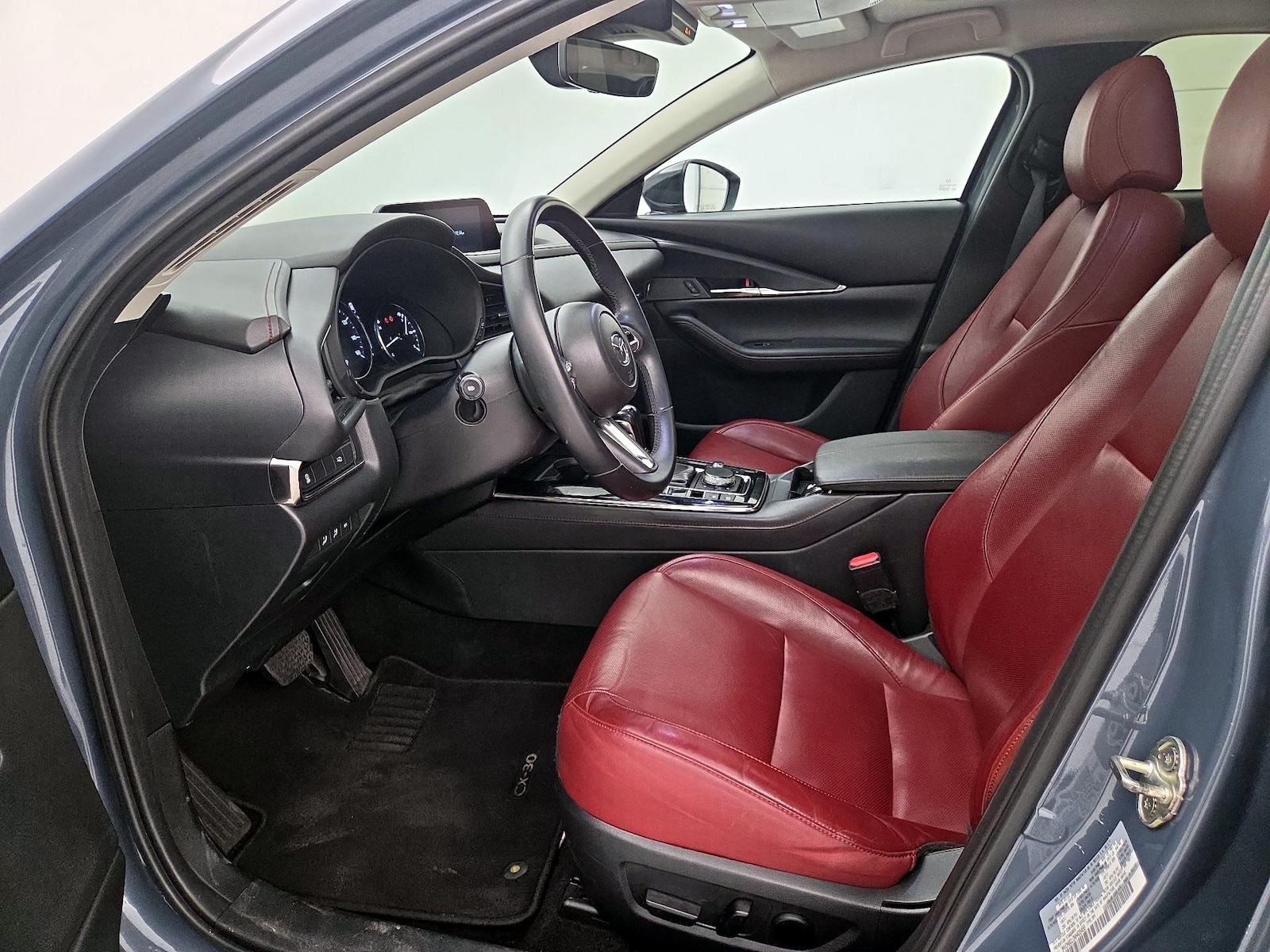 Power Seat(s) & Leather Seats