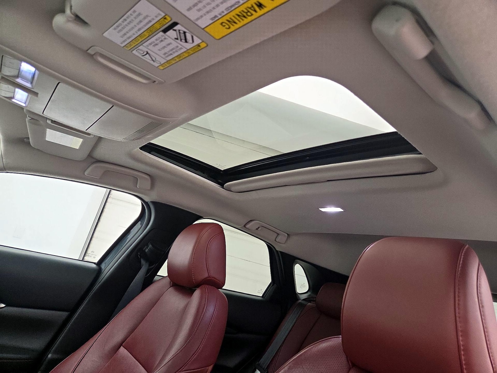 Sunroof(s) & Overhead Airbags