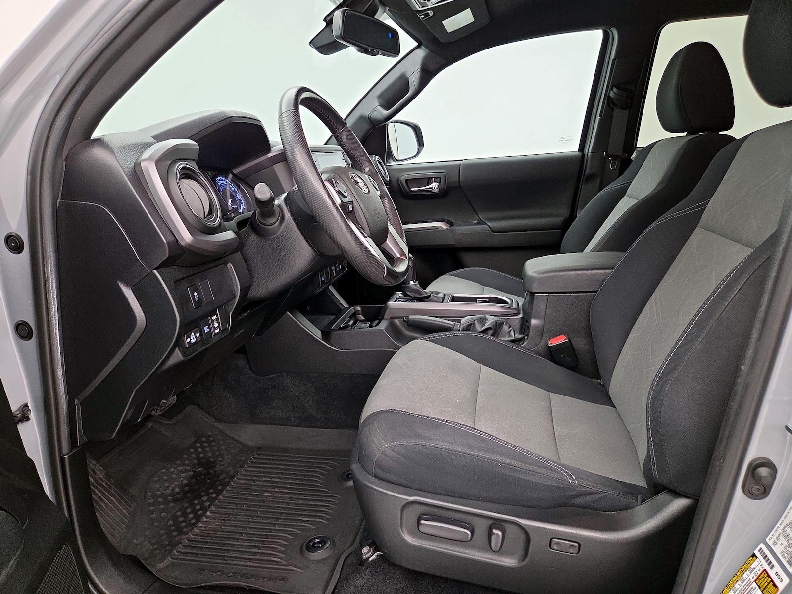 Power Seat(s) & Side Airbags