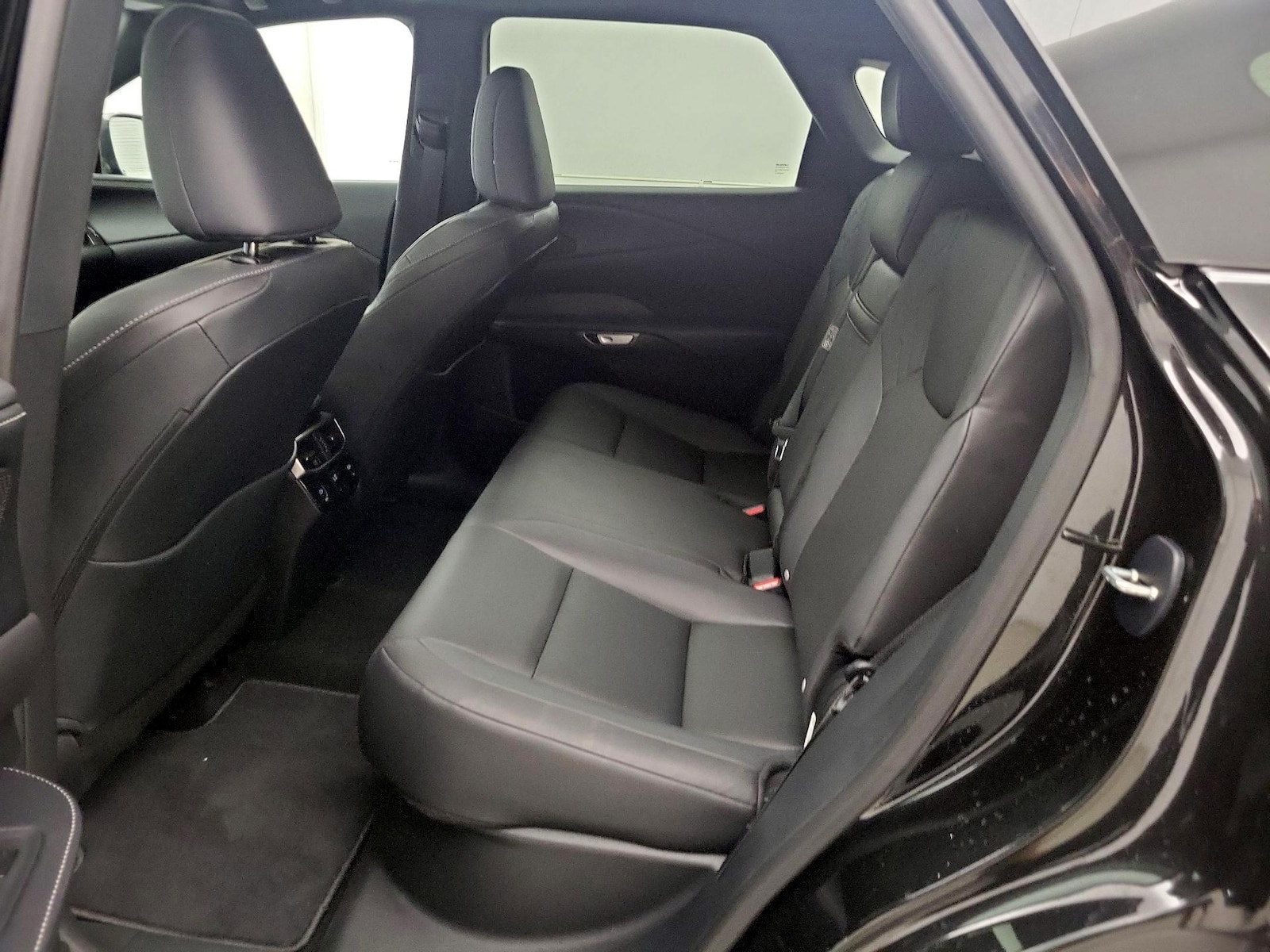 2025 Lexus RX 350 - Photo 21