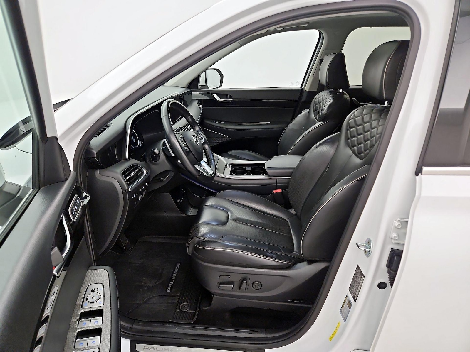 2022 Hyundai Palisade Limited - Photo 12