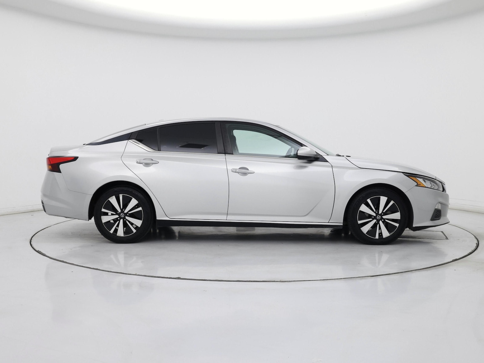 2021 Nissan Altima SV - Photo 8