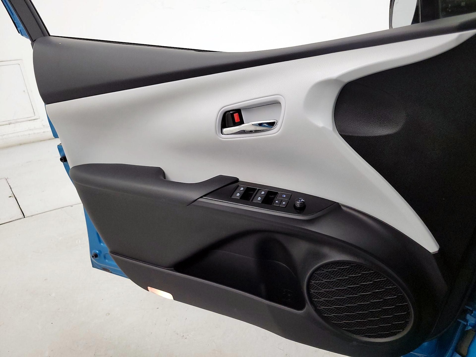 2017 Toyota Prius Prime Advanced - Photo 13
