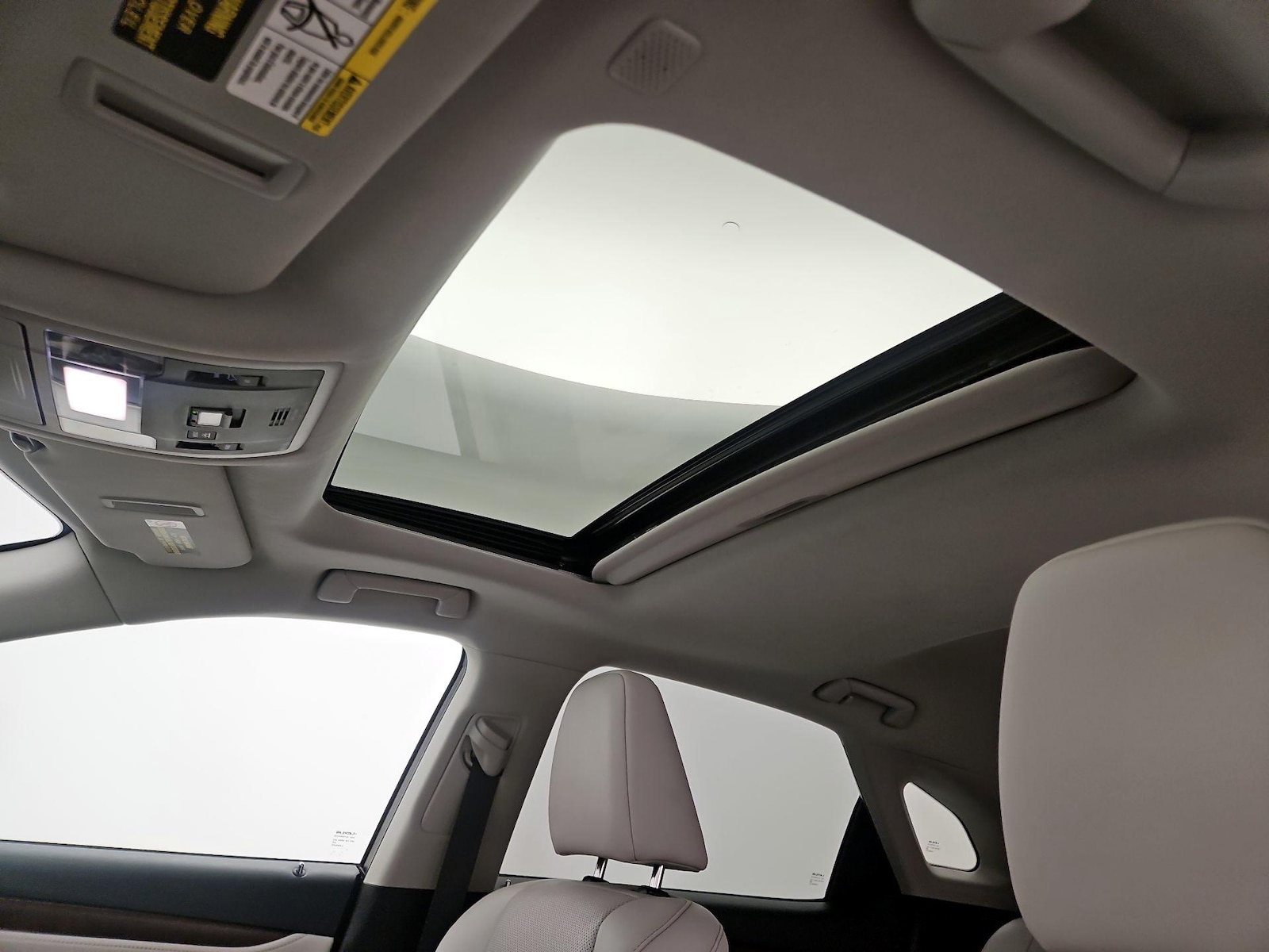 Sunroof(s) & Overhead Airbags