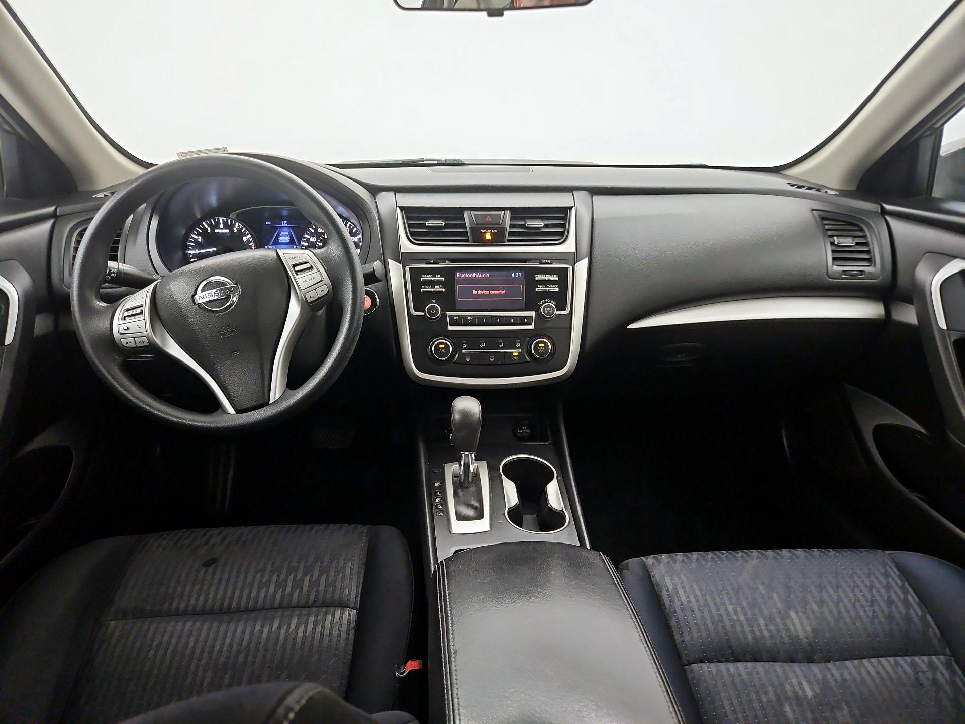 Thumbnail: 2016 Nissan Altima - 9
