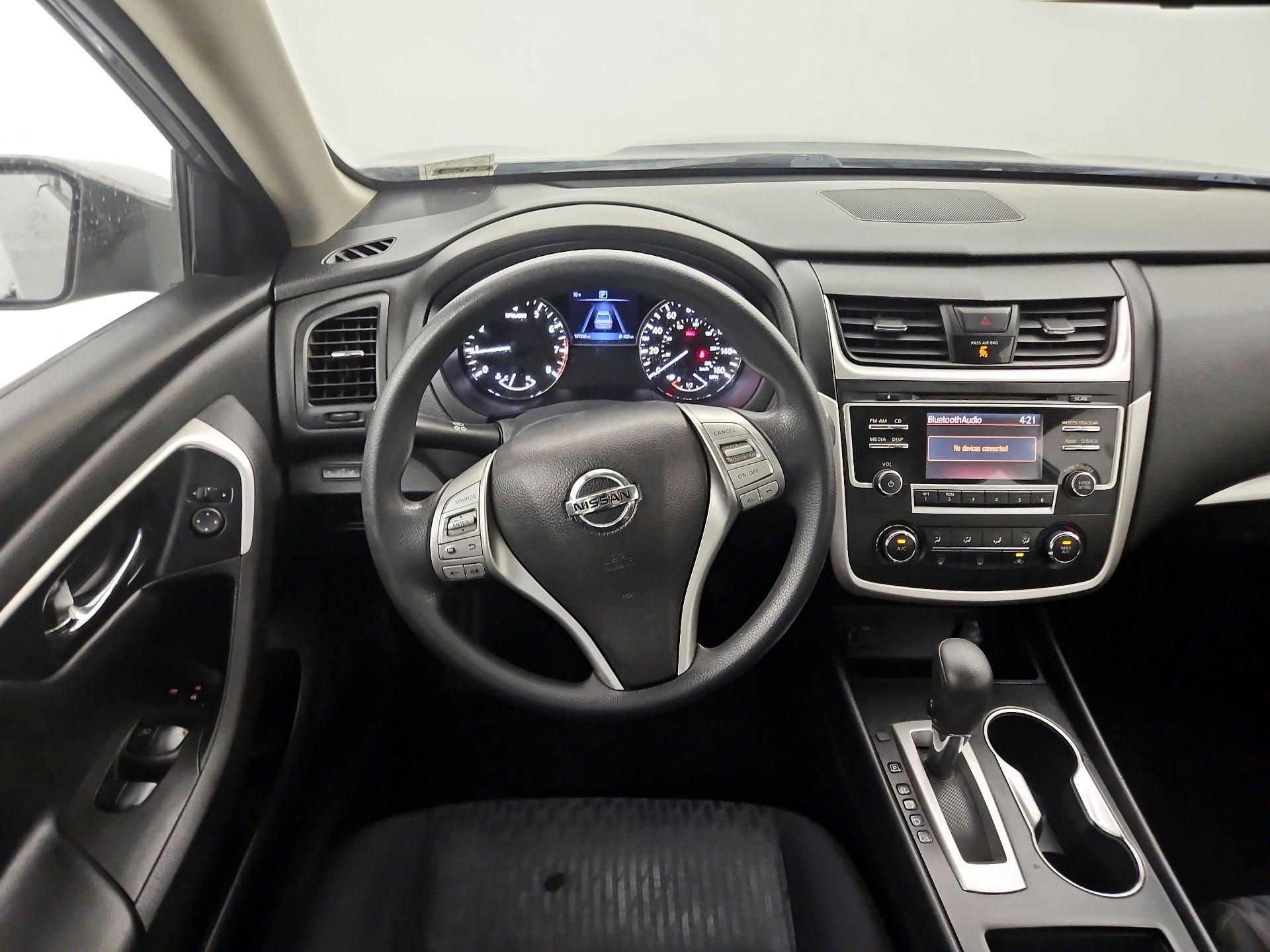 Thumbnail: 2016 Nissan Altima - 10
