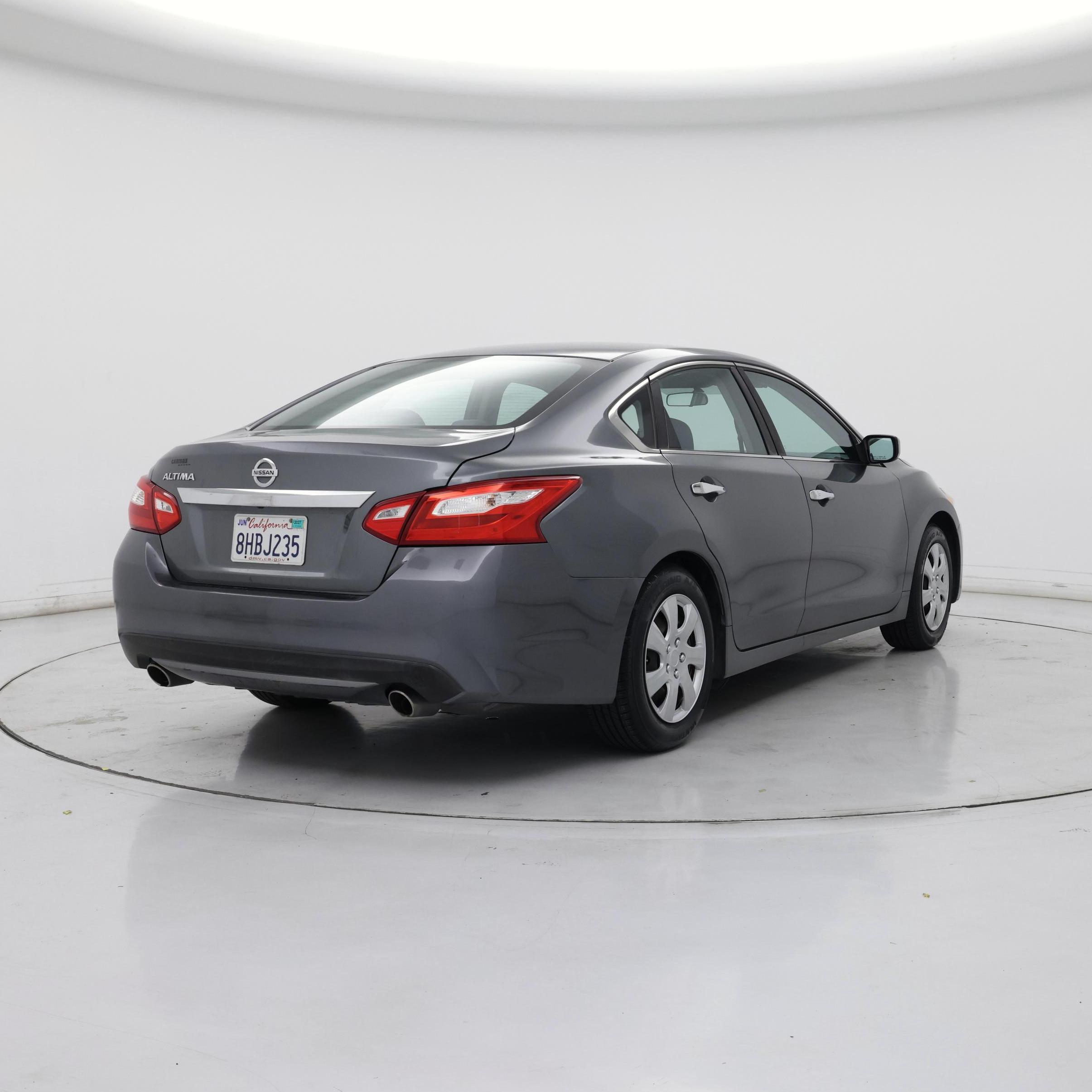 Thumbnail: 2016 Nissan Altima - 8