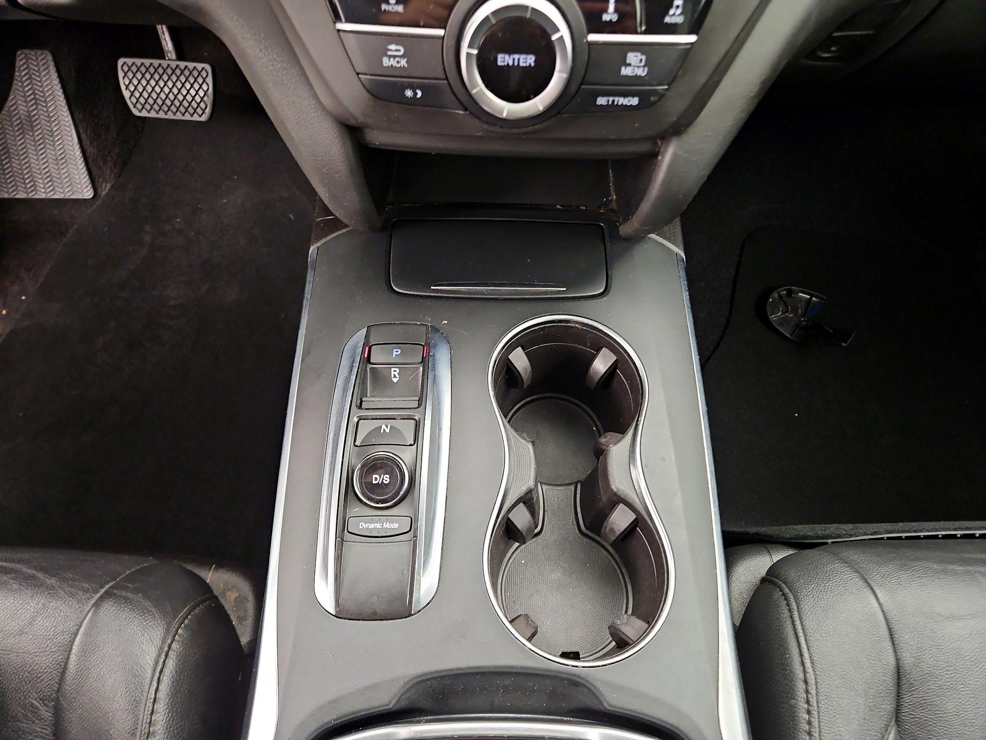 Thumbnail: 2017 Acura MDX - 17