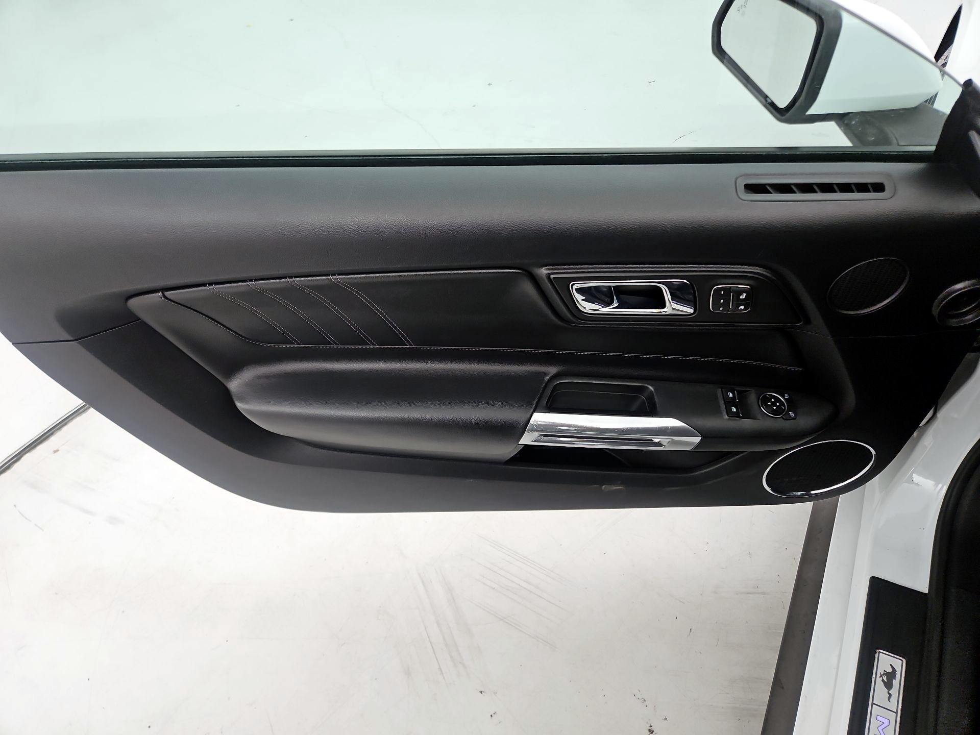 Thumbnail: 2015 Ford Mustang - 12