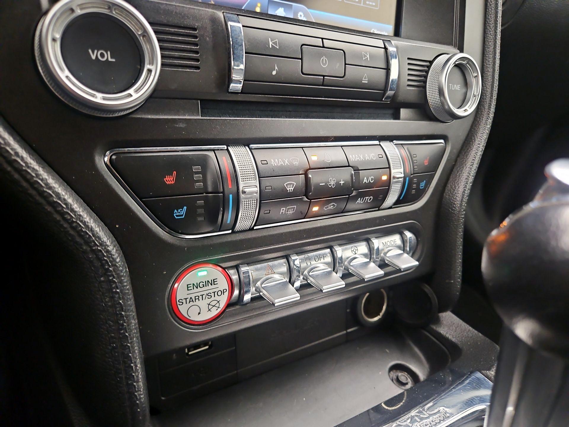 Thumbnail: 2015 Ford Mustang - 16