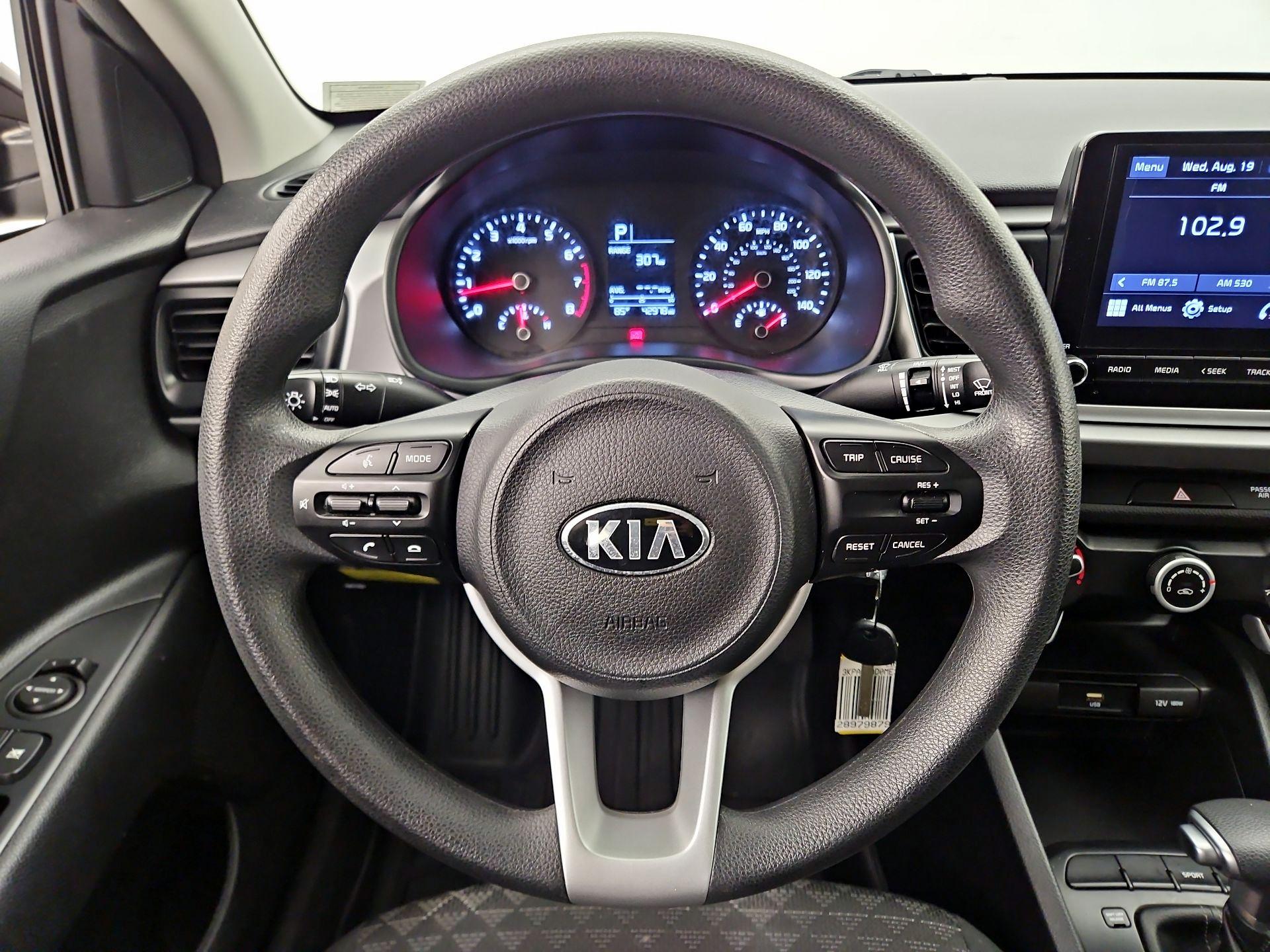 Thumbnail: 2021 Kia Rio - 10