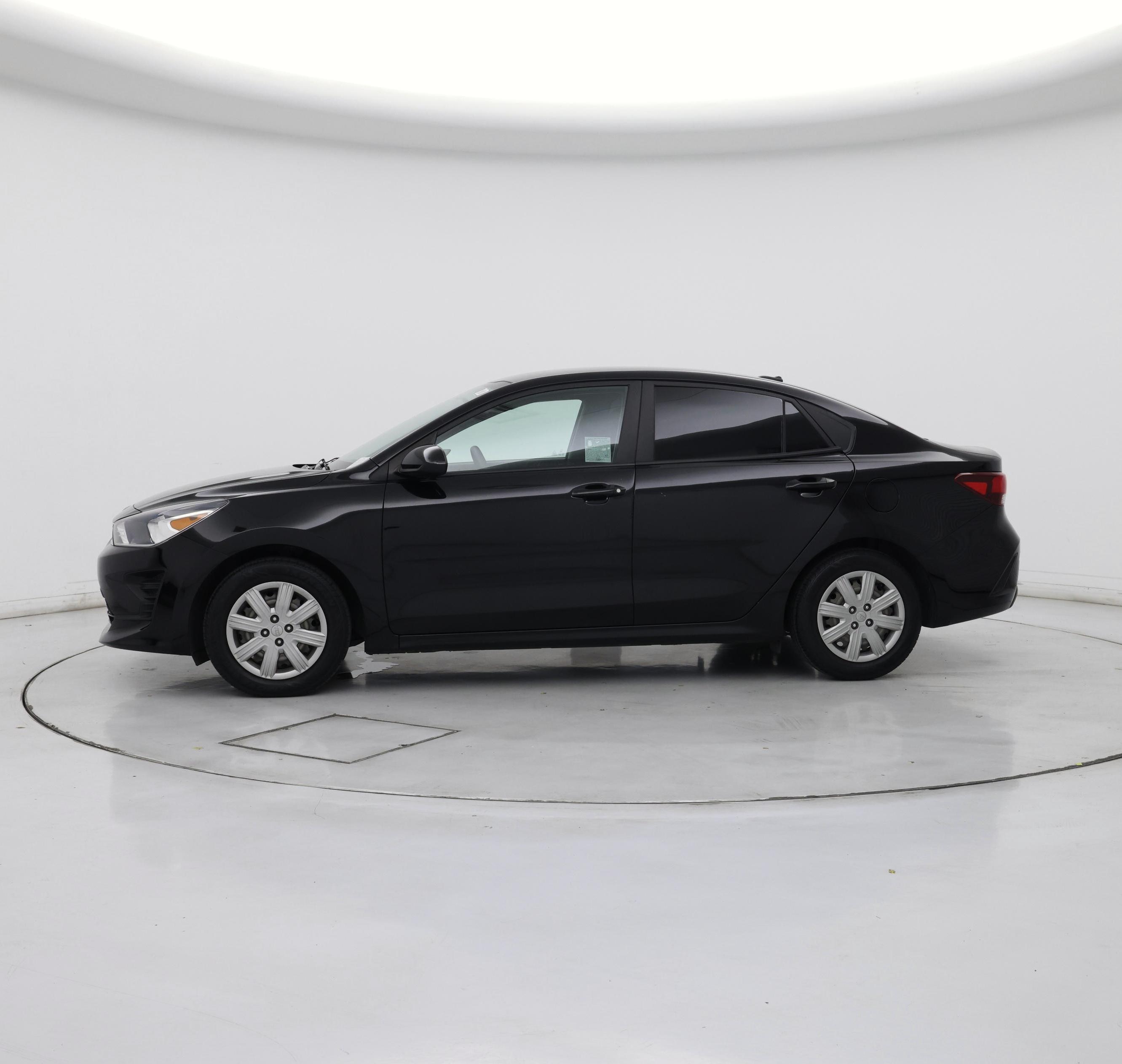 Thumbnail: 2021 Kia Rio - 3