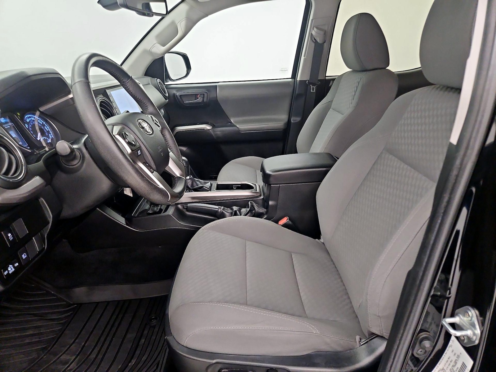 2022 Toyota Tacoma SR5 - Photo 12