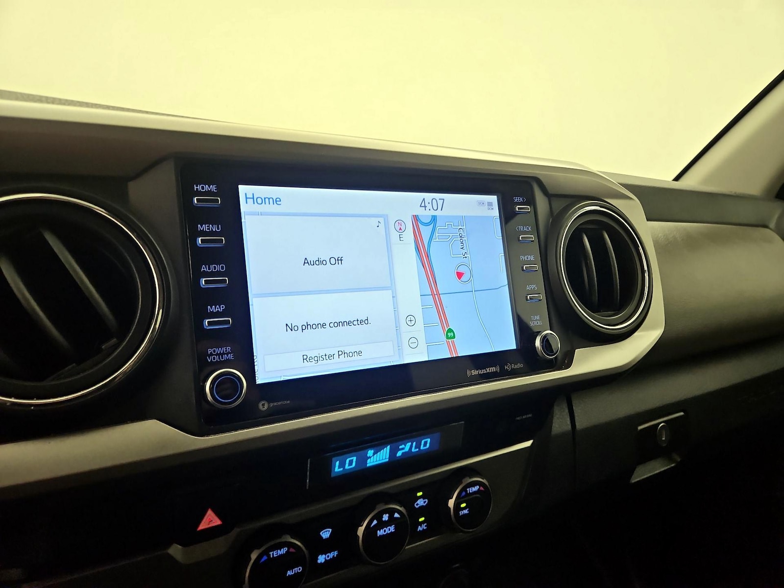 2022 Toyota Tacoma SR5 - Photo 17