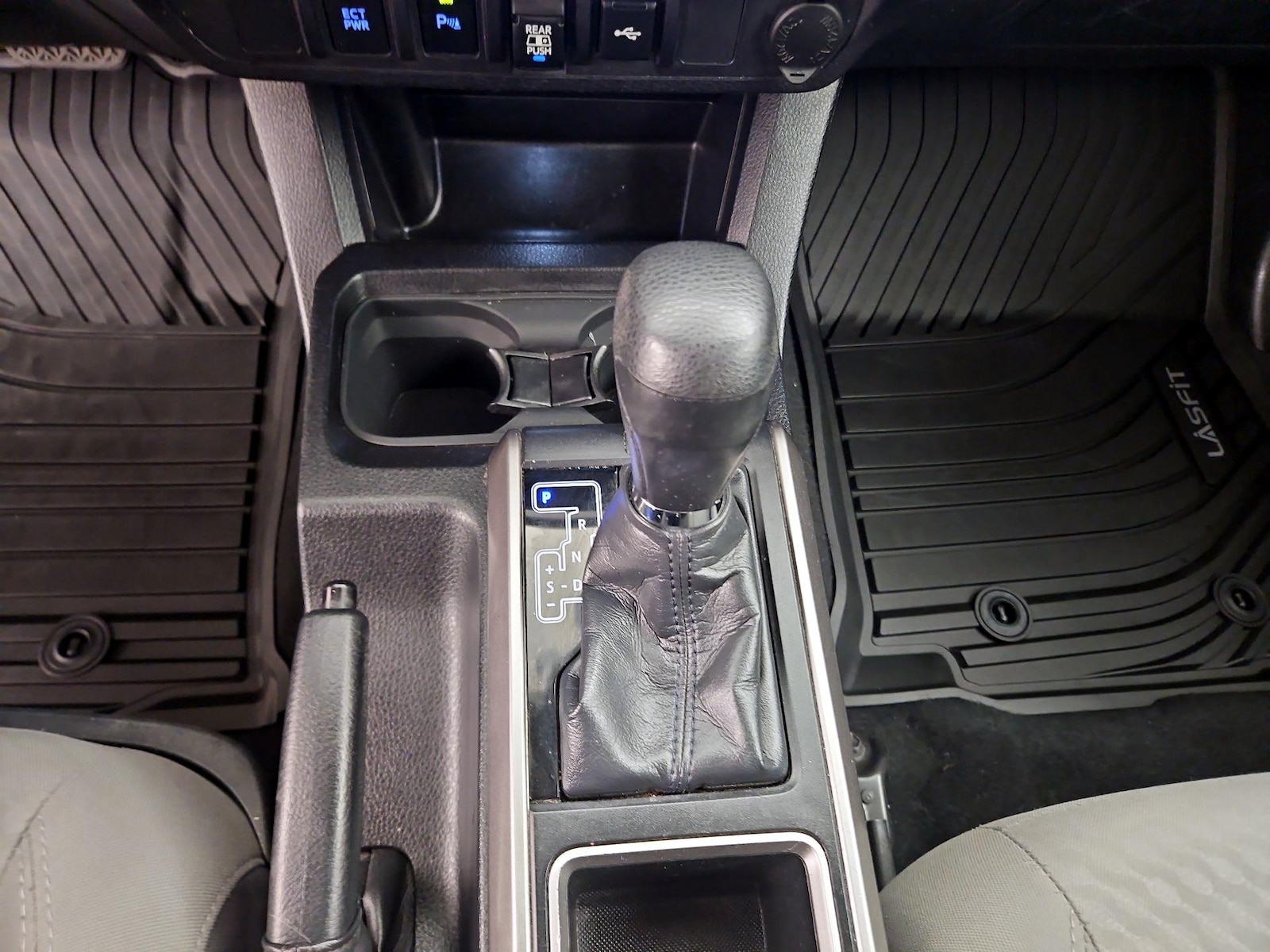 2022 Toyota Tacoma SR5 - Photo 19