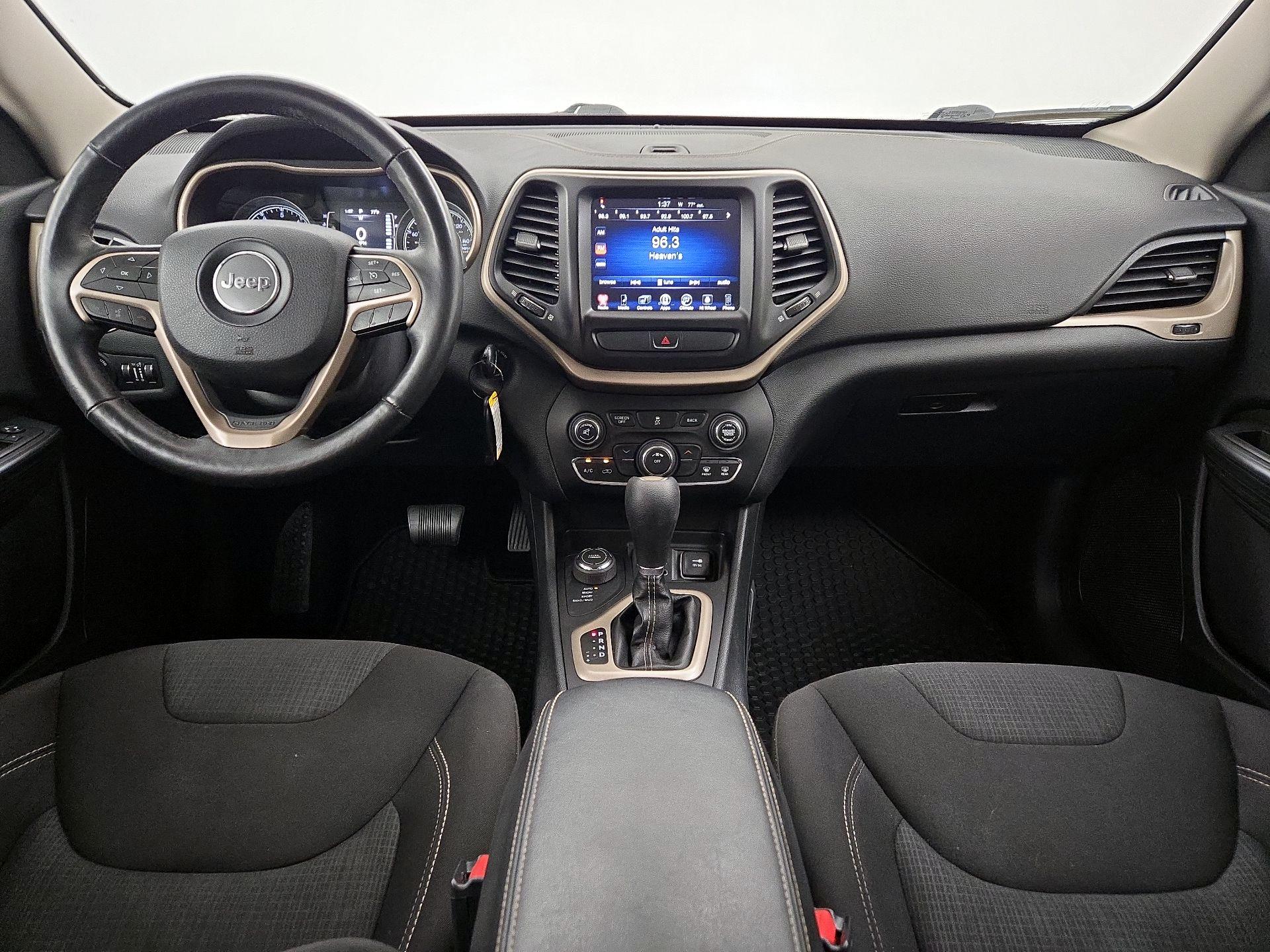 Thumbnail: 2016 Jeep Cherokee - 9