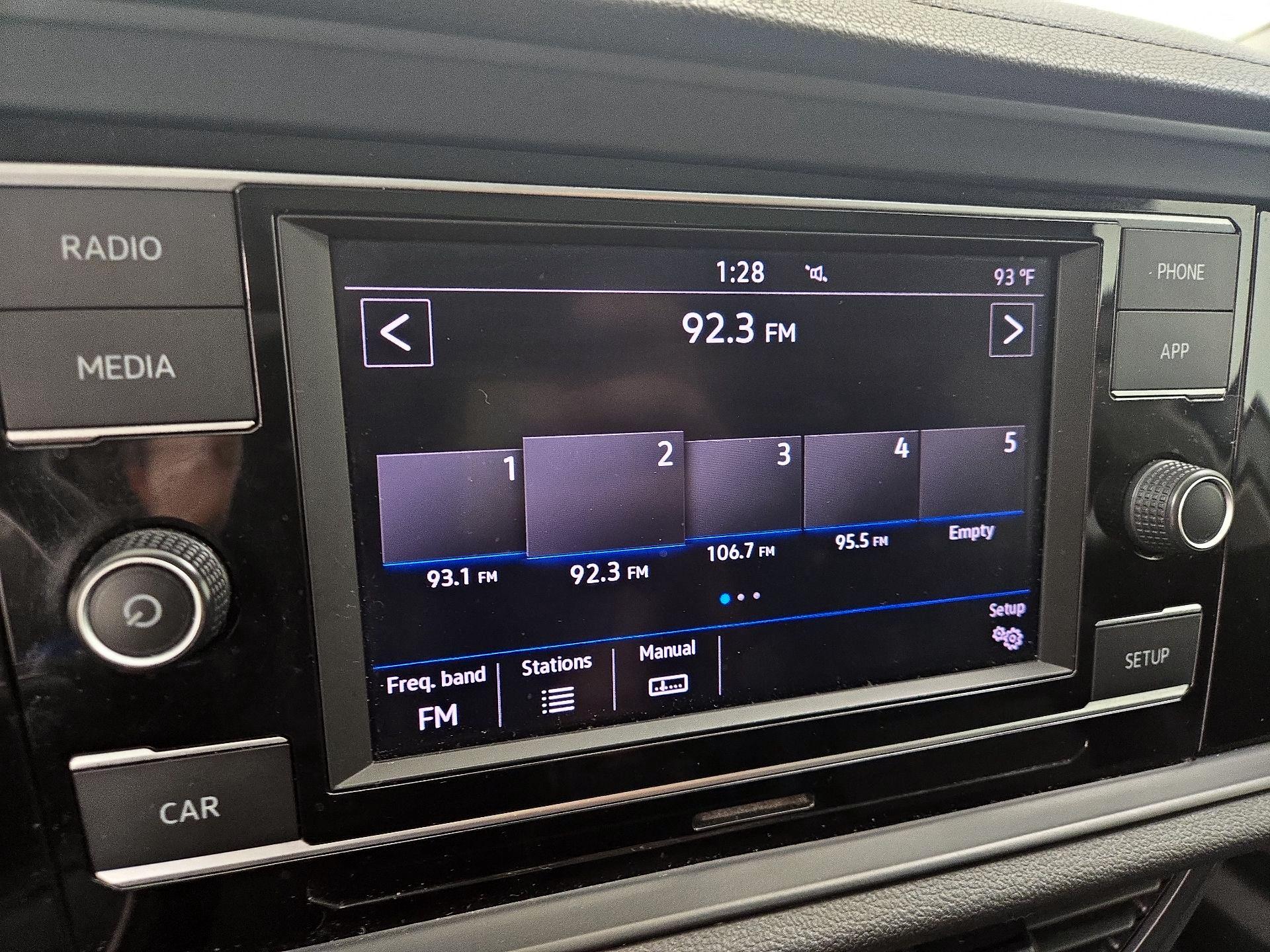Thumbnail: 2019 Volkswagen Jetta - 15