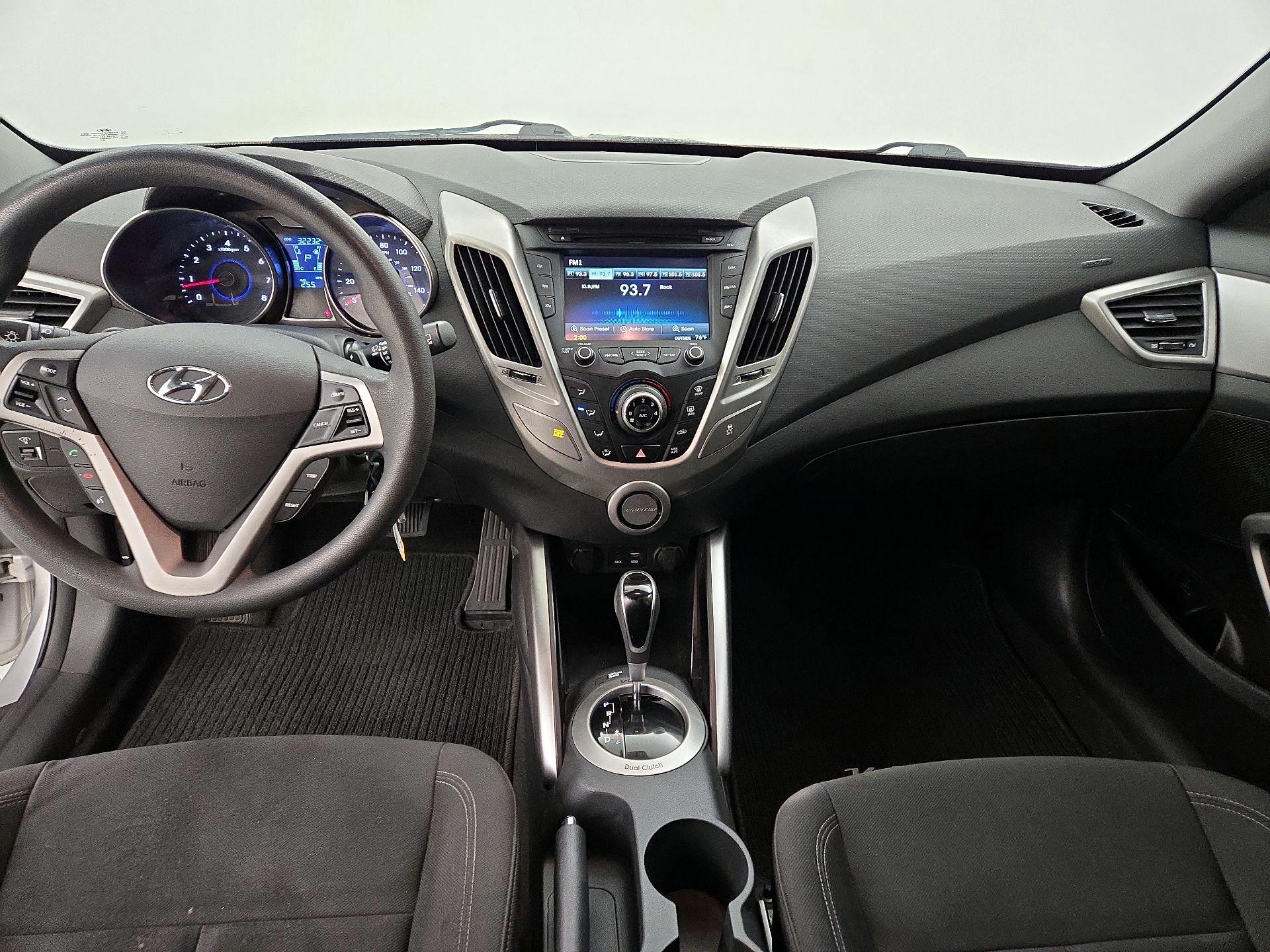 Thumbnail: 2016 Hyundai Veloster - 9