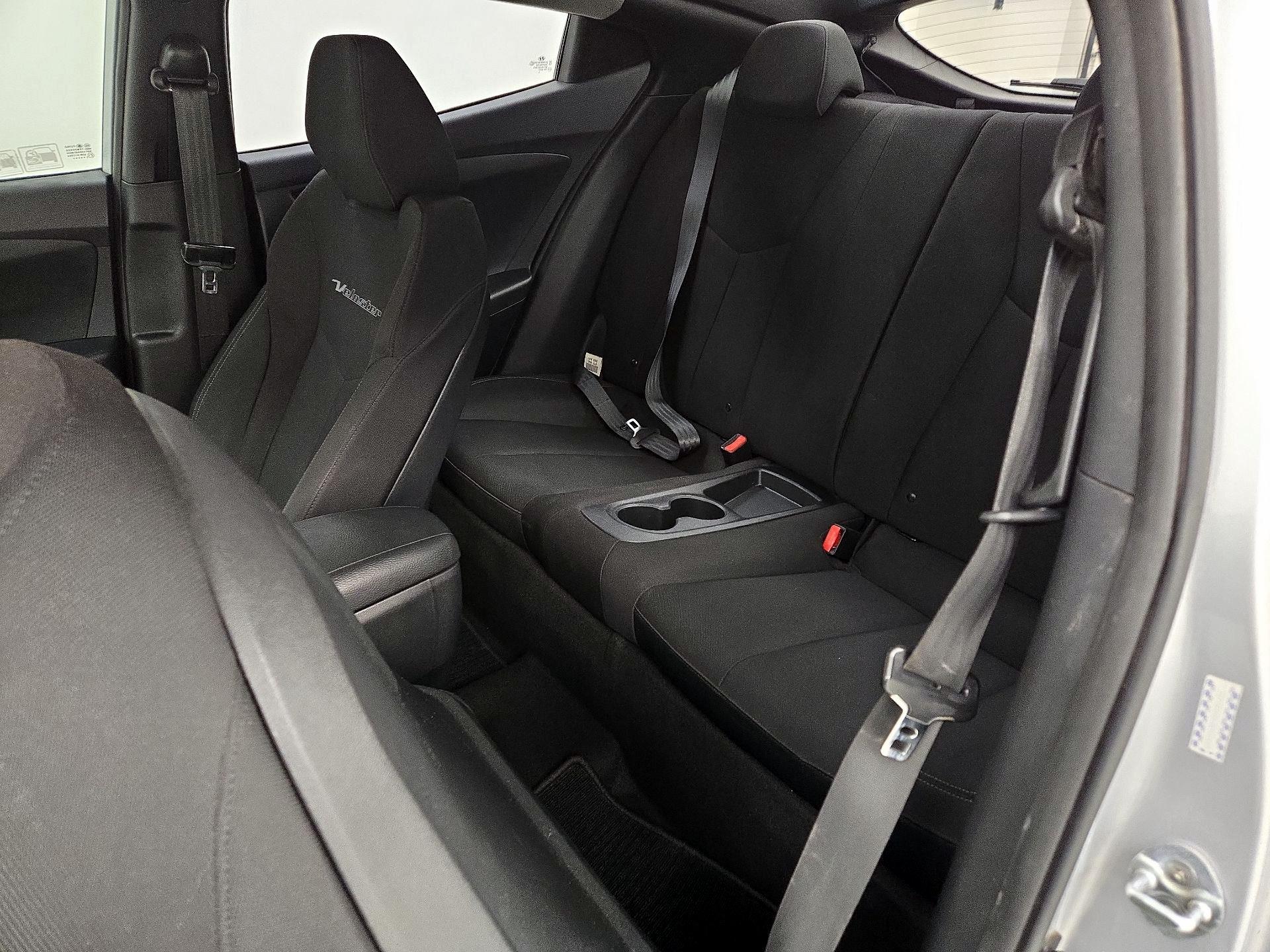 Thumbnail: 2016 Hyundai Veloster - 19