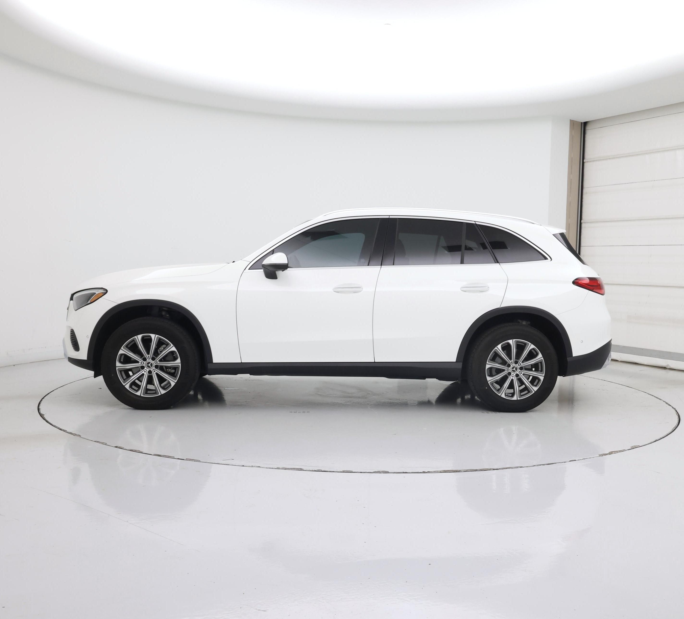 Thumbnail: 2025 Mercedes-Benz GLC - 3