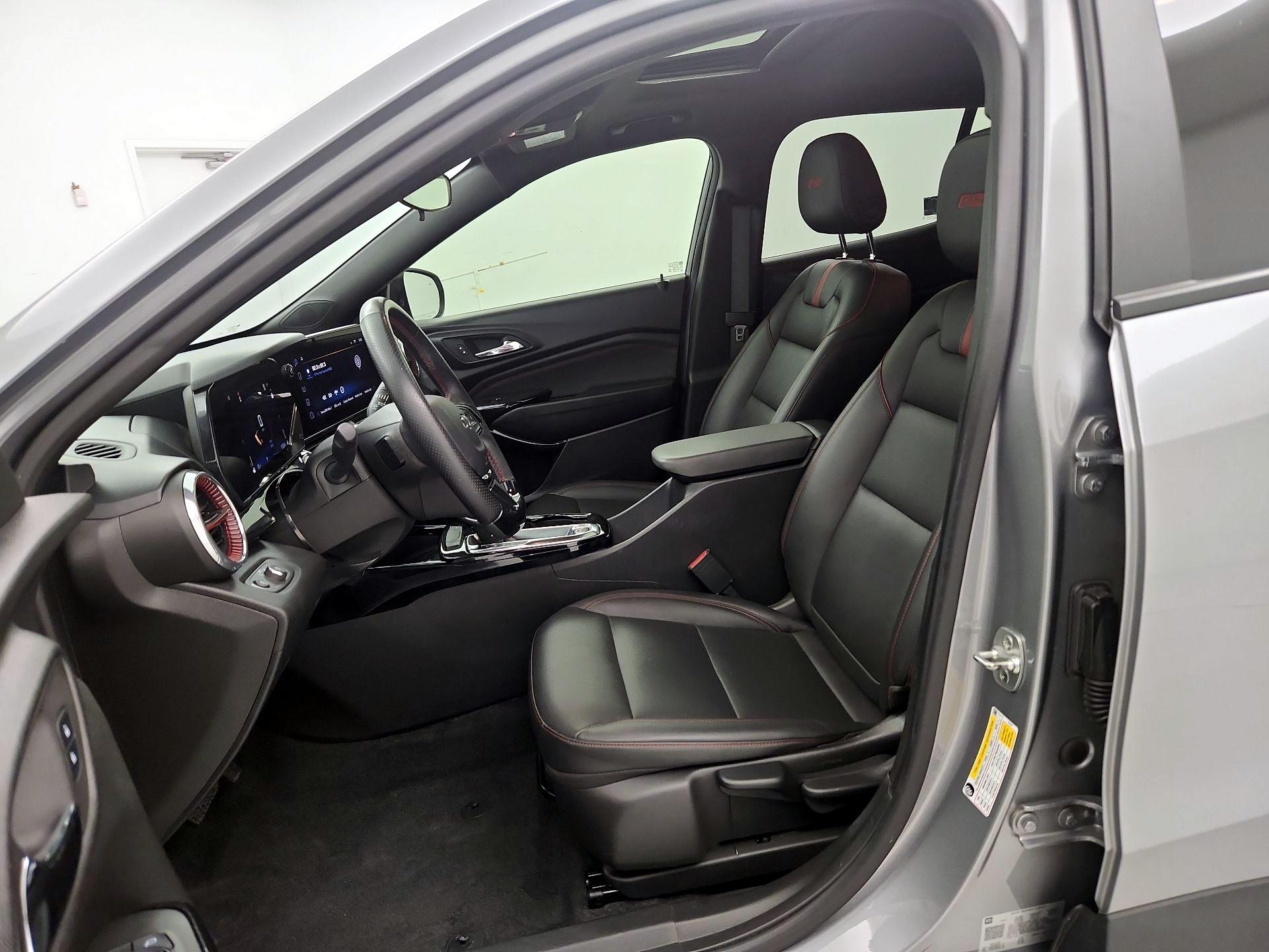 Thumbnail: 2025 Chevrolet Trax - 11
