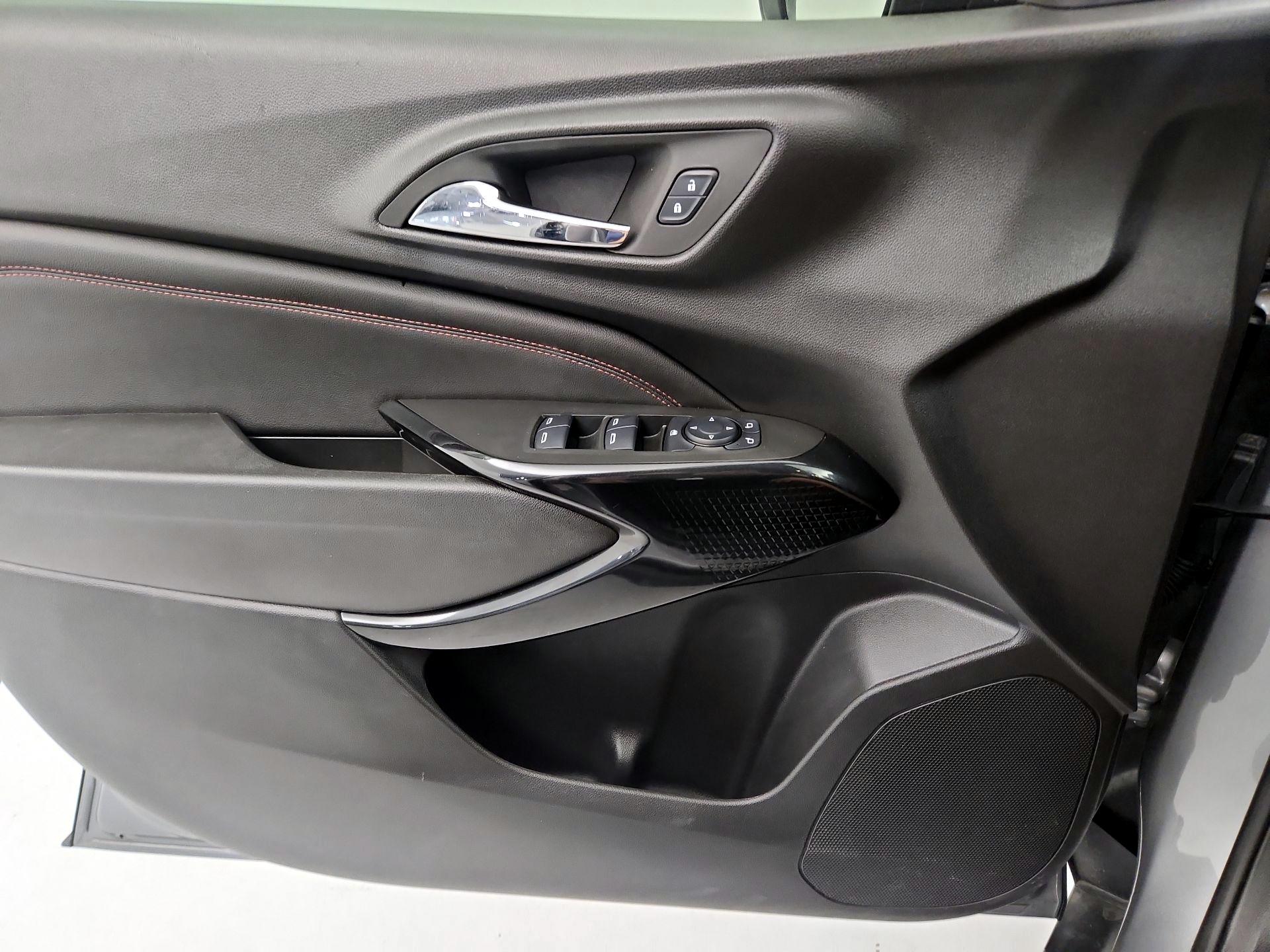 Thumbnail: 2025 Chevrolet Trax - 12