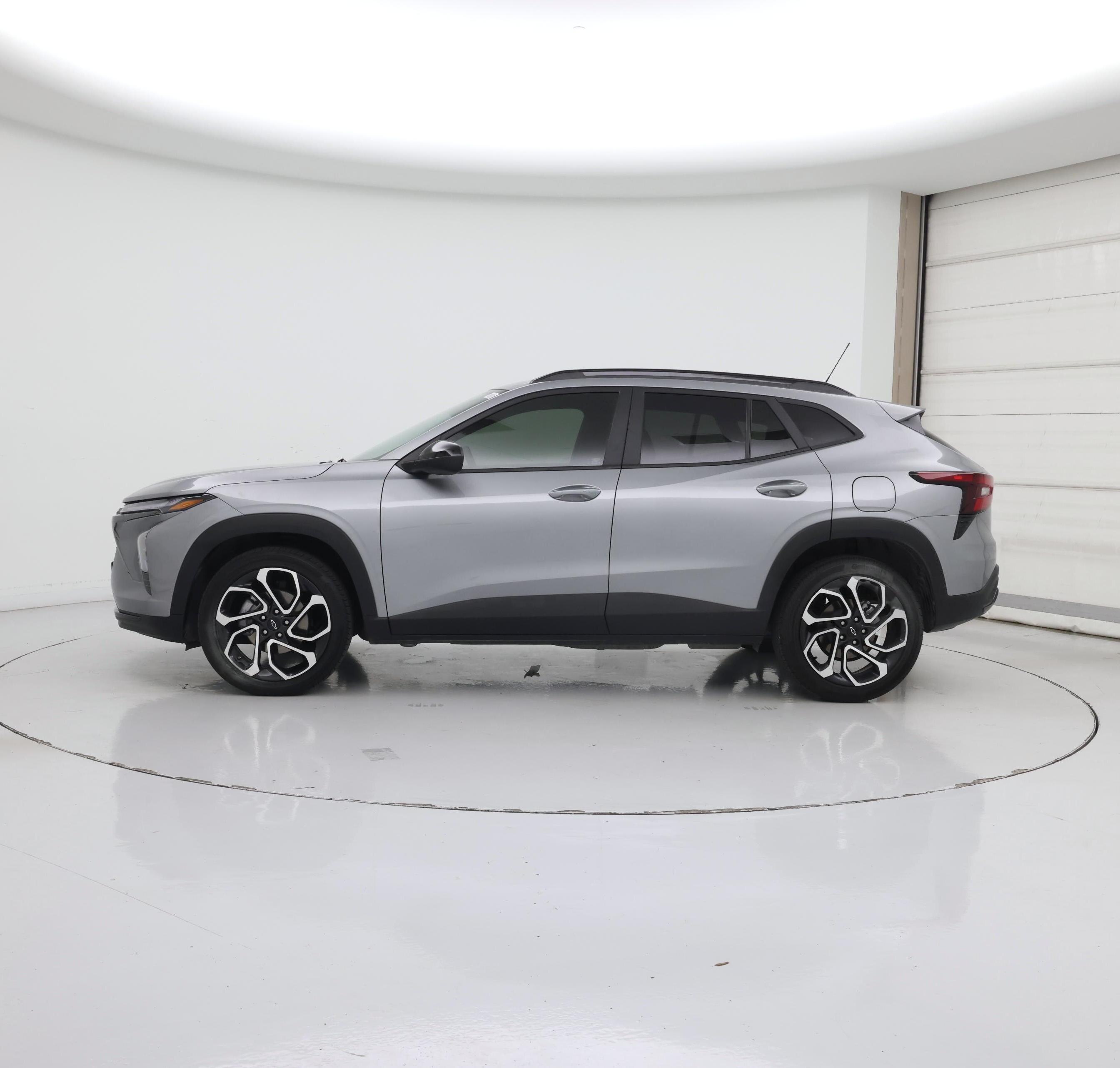 Thumbnail: 2025 Chevrolet Trax - 3
