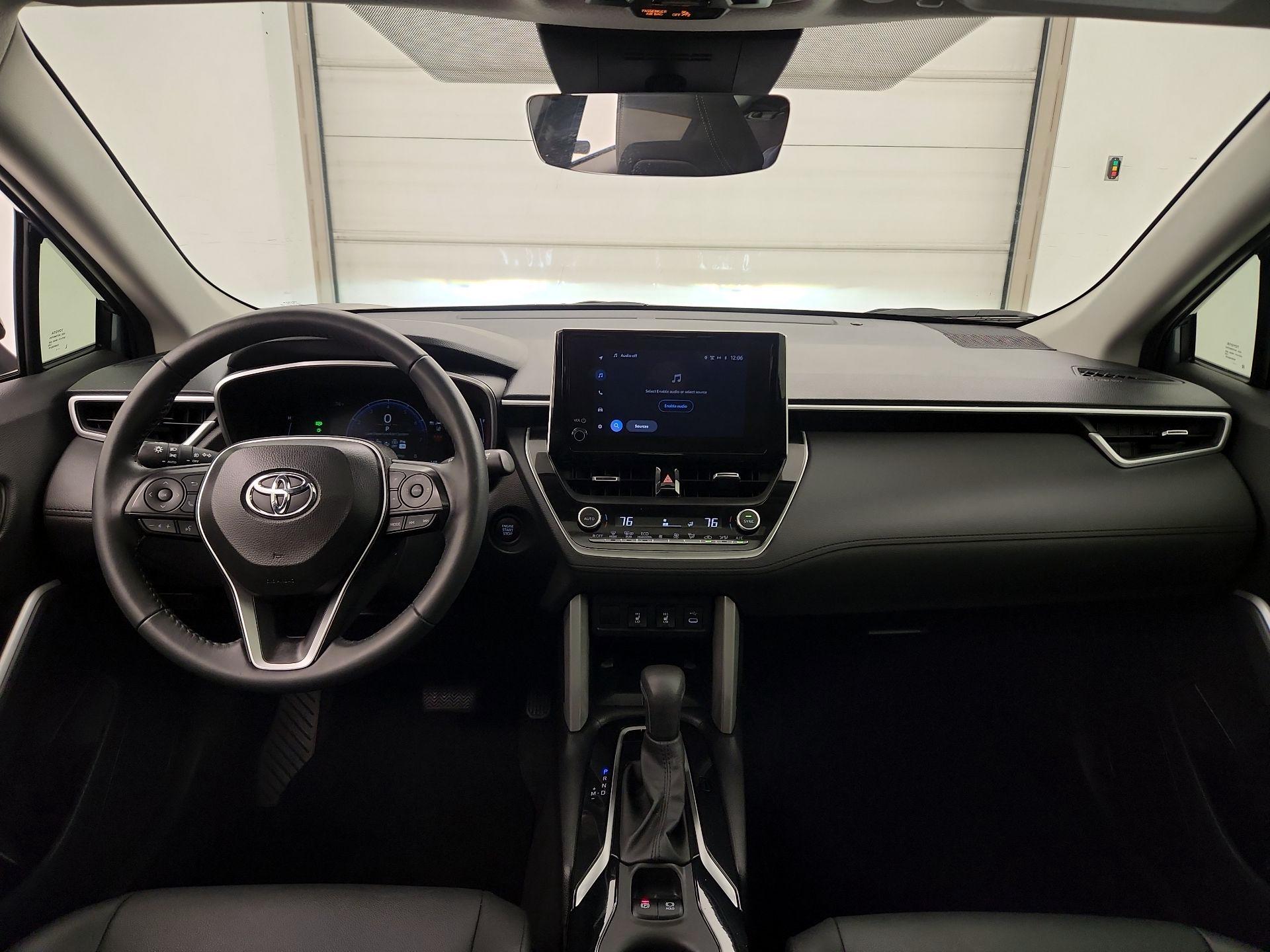 Thumbnail: 2025 Toyota Corolla Cross - 9