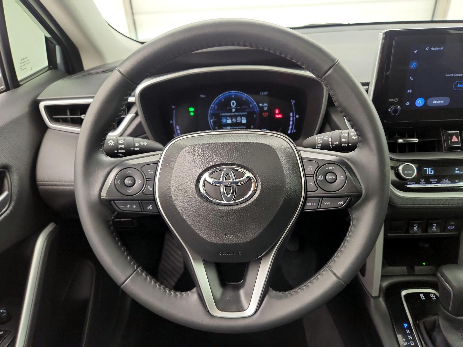 Thumbnail: 2025 Toyota Corolla Cross - 10