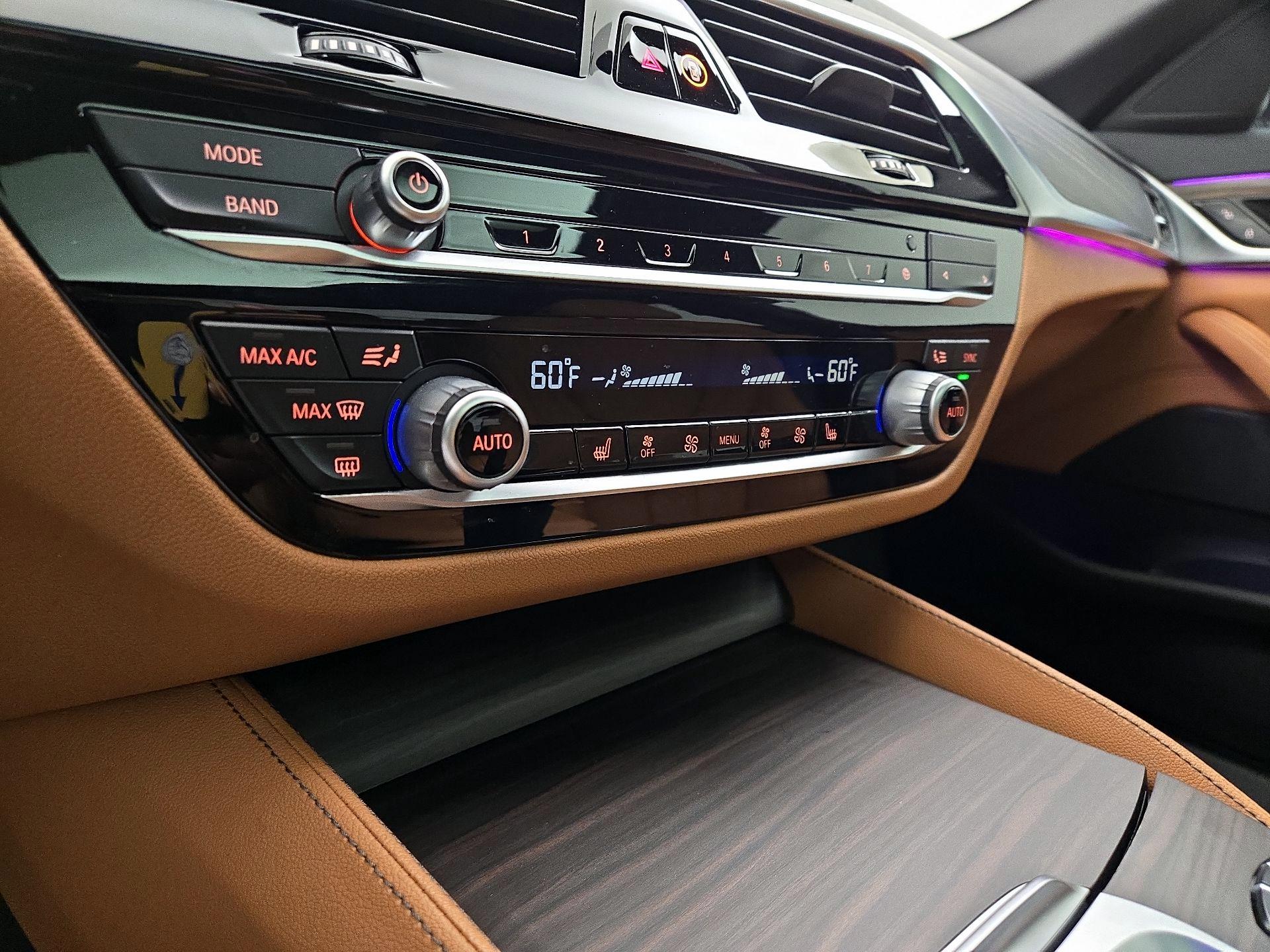 Thumbnail: 2022 BMW 5 Series - 17