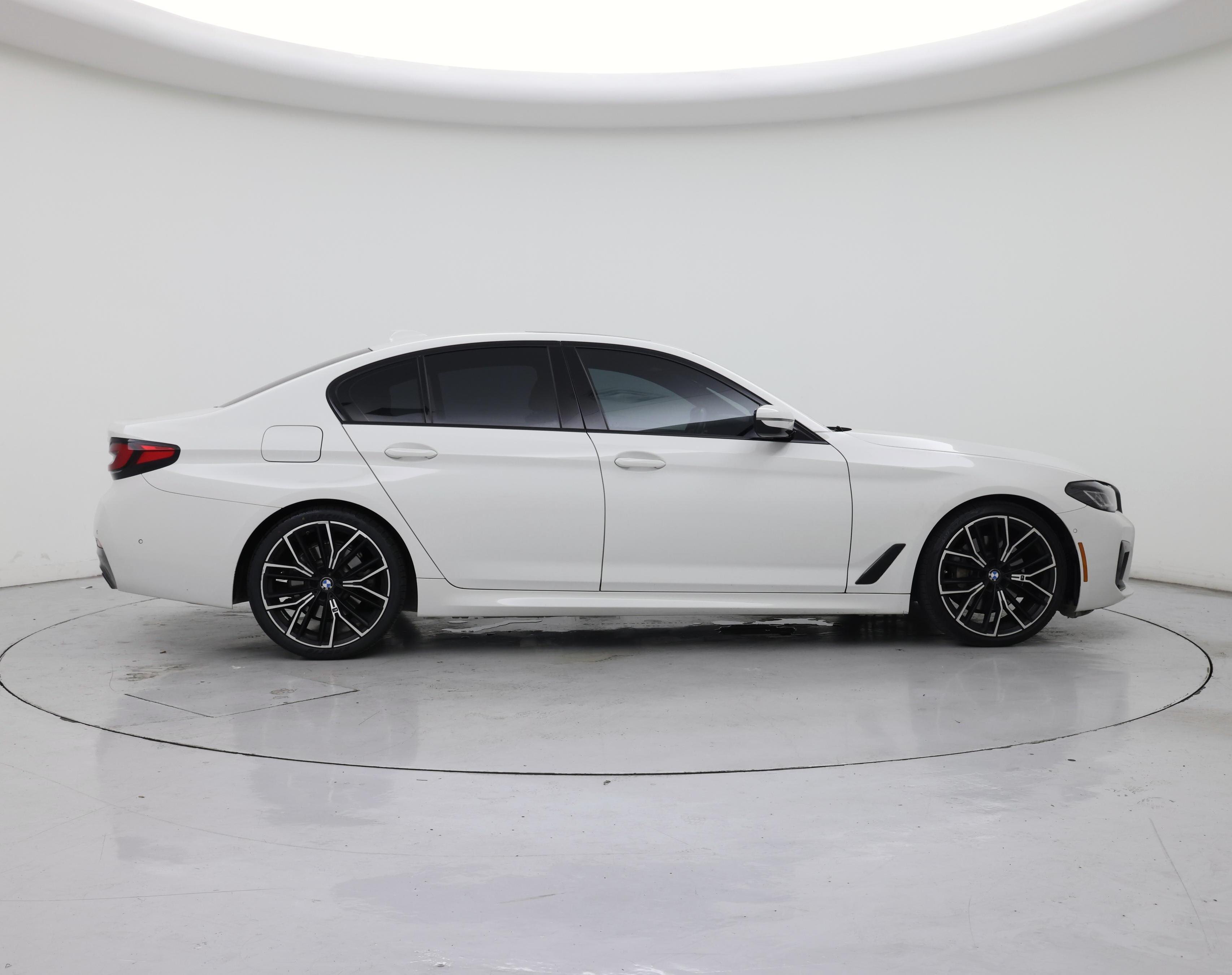 Thumbnail: 2022 BMW 5 Series - 7