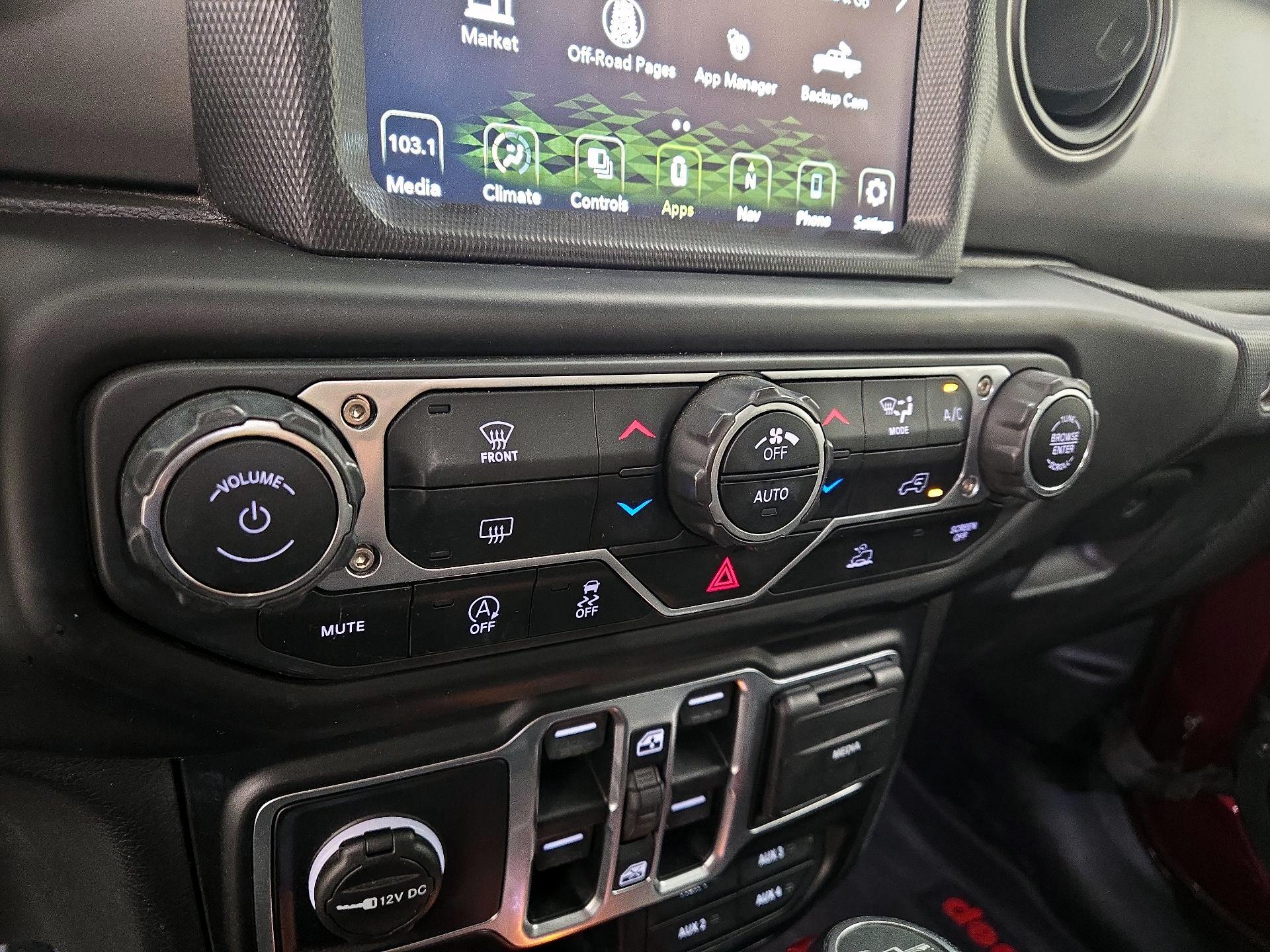 Thumbnail: 2021 Jeep Gladiator - 17