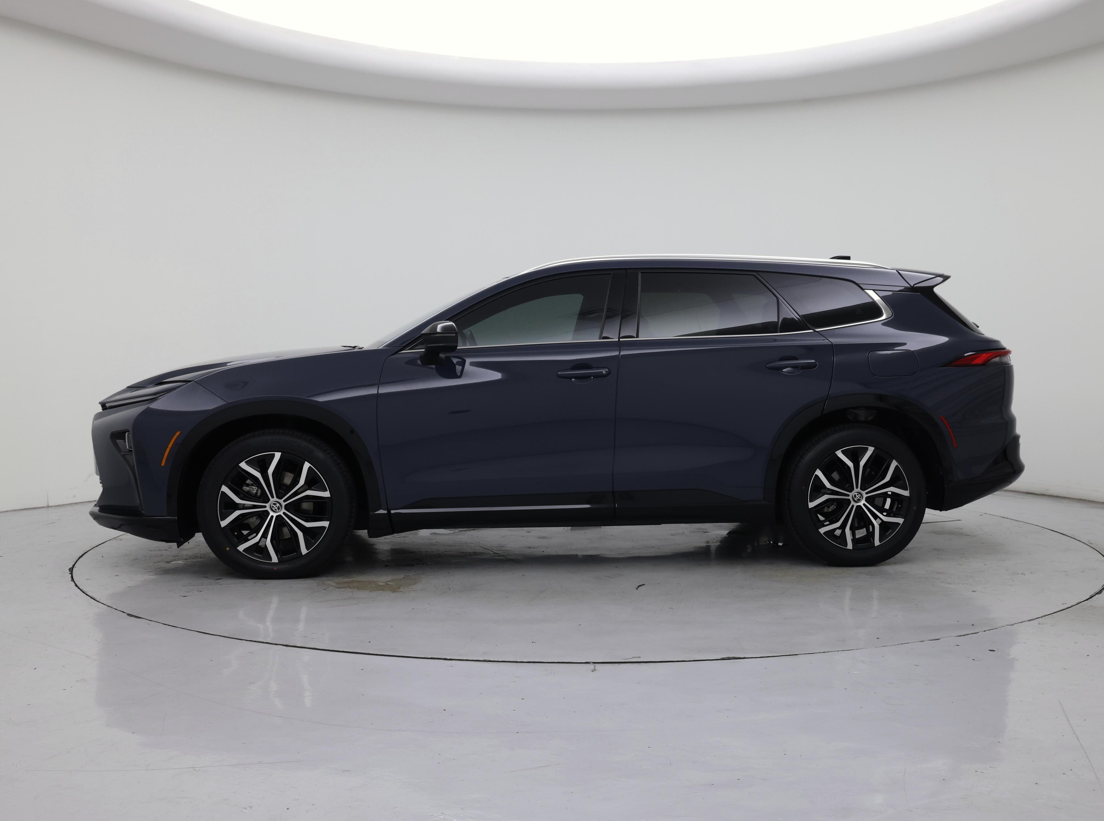 Thumbnail: 2025 Toyota Crown Signia - 3