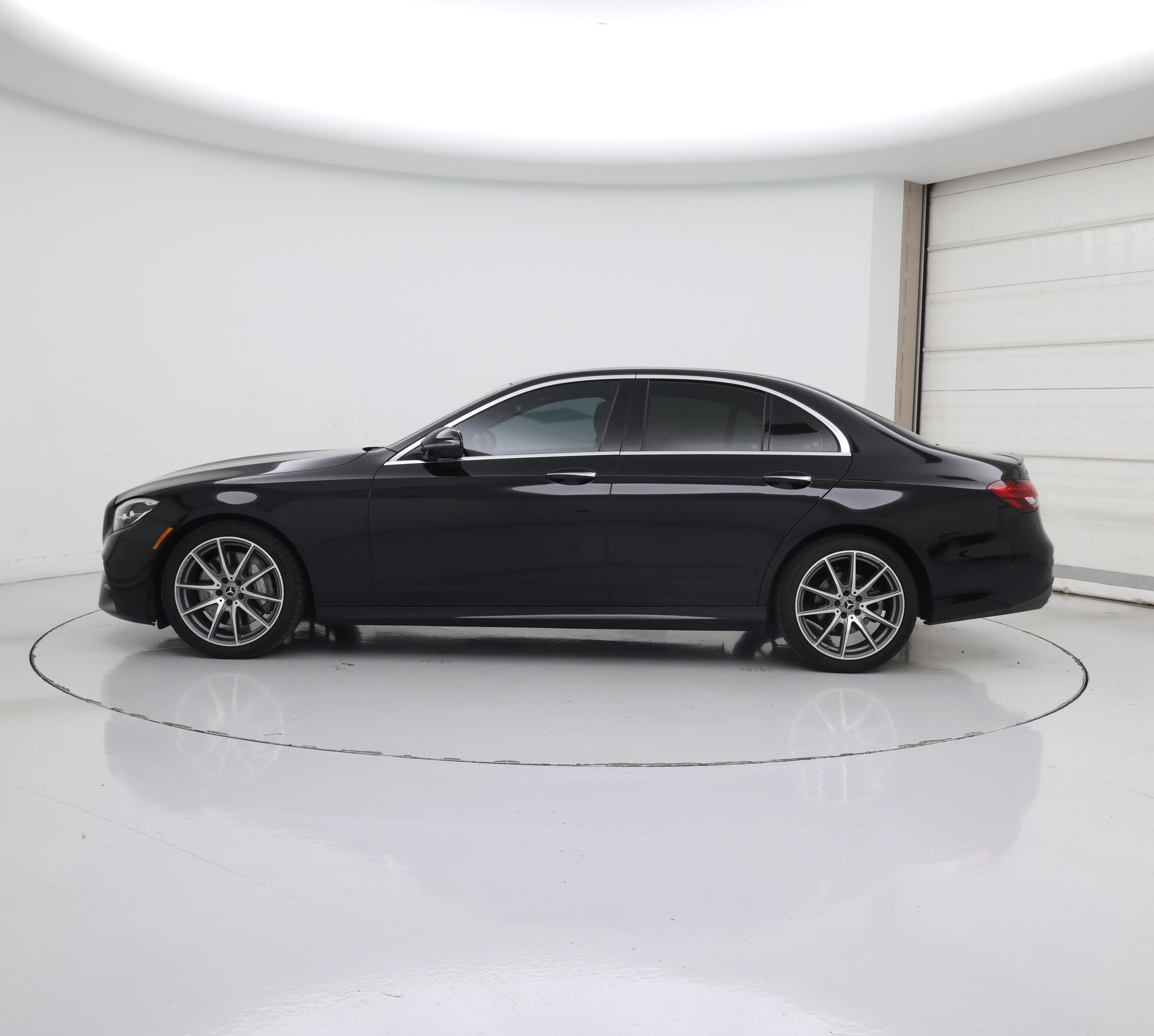 Thumbnail: 2021 Mercedes-Benz E-Class - 3